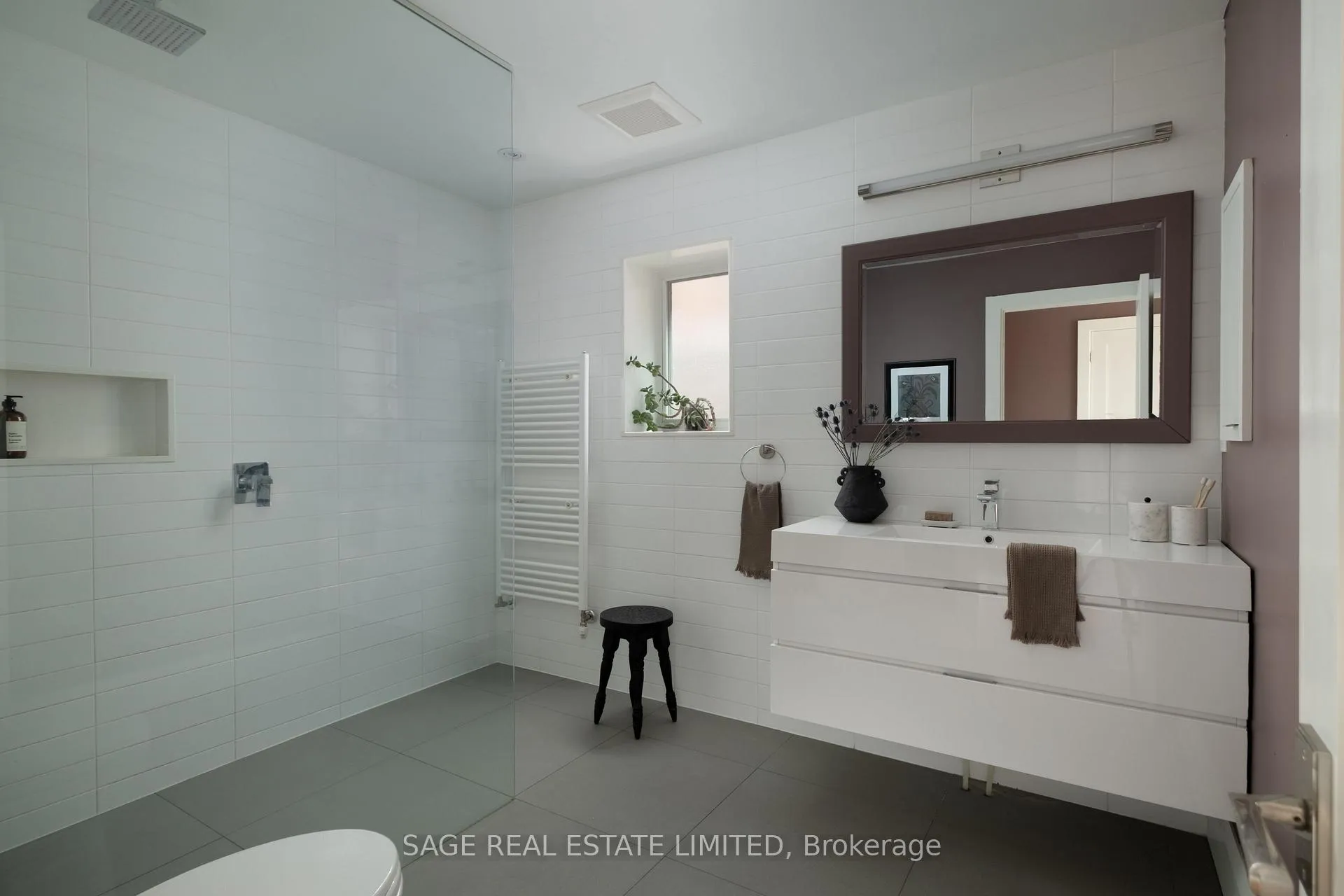 Photo 18 of 127 Browning Avenue, Toronto, Playter Estates-Danforth — HOMEH