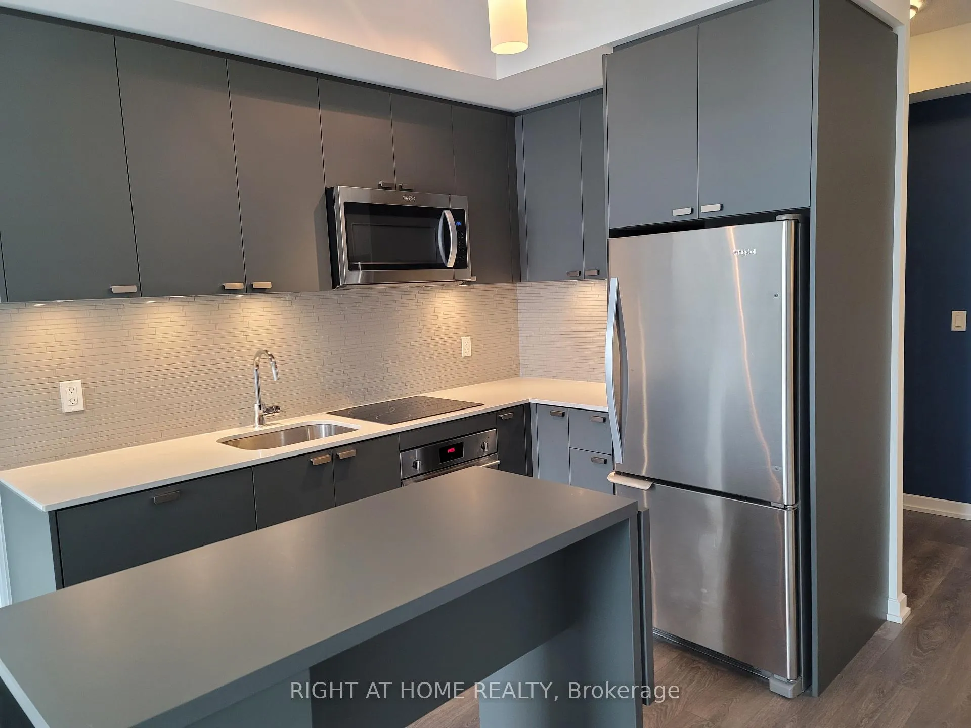 Photo 4 of Unit 1508, 56 Forest Manor Road, North York, Henry Farm — HOMEH