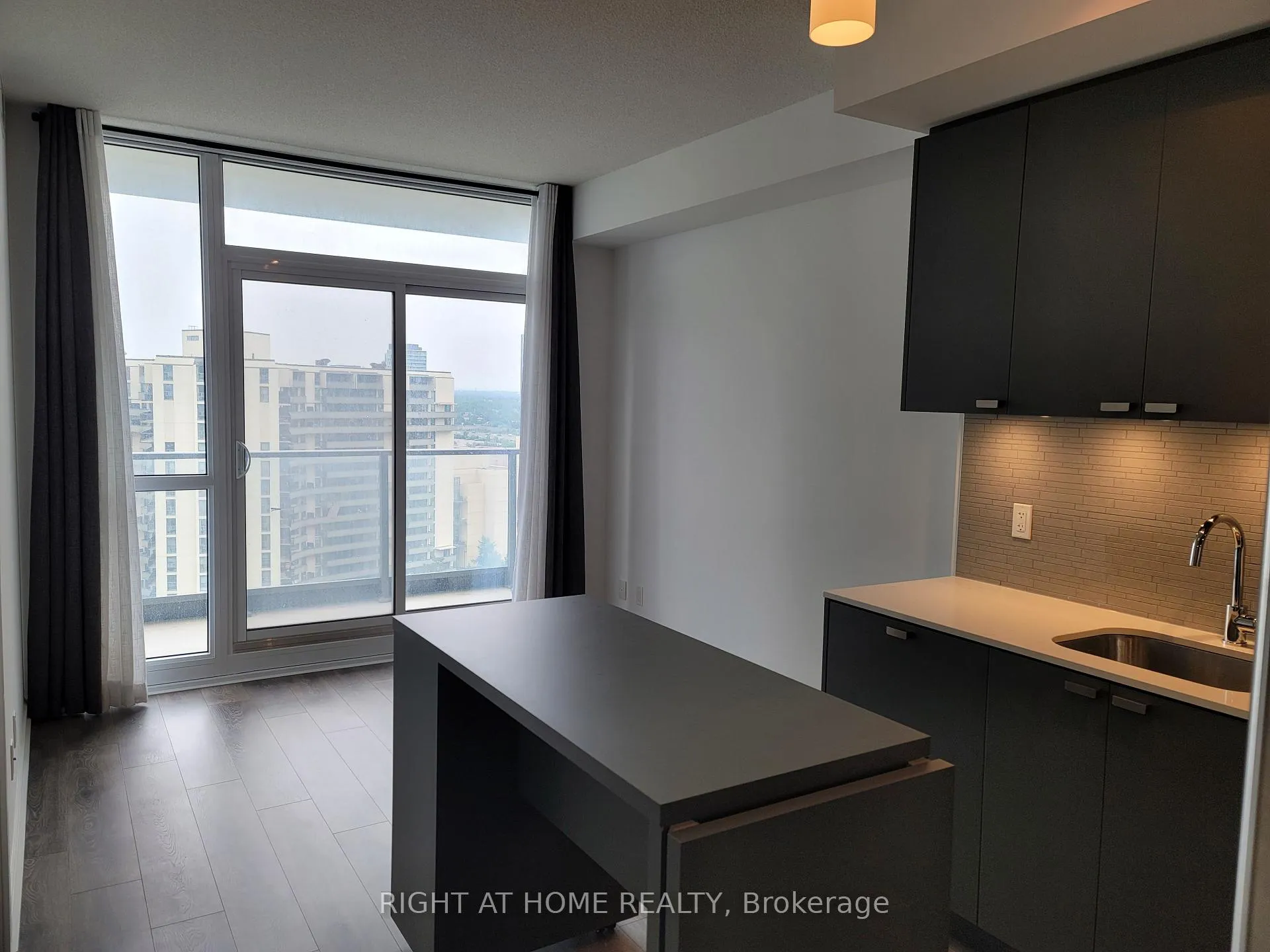 Photo 6 of Unit 1508, 56 Forest Manor Road, North York, Henry Farm — HOMEH