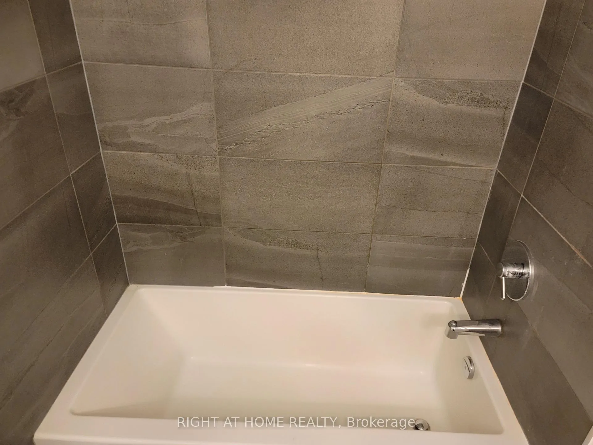 Photo 9 of Unit 1508, 56 Forest Manor Road, North York, Henry Farm — HOMEH
