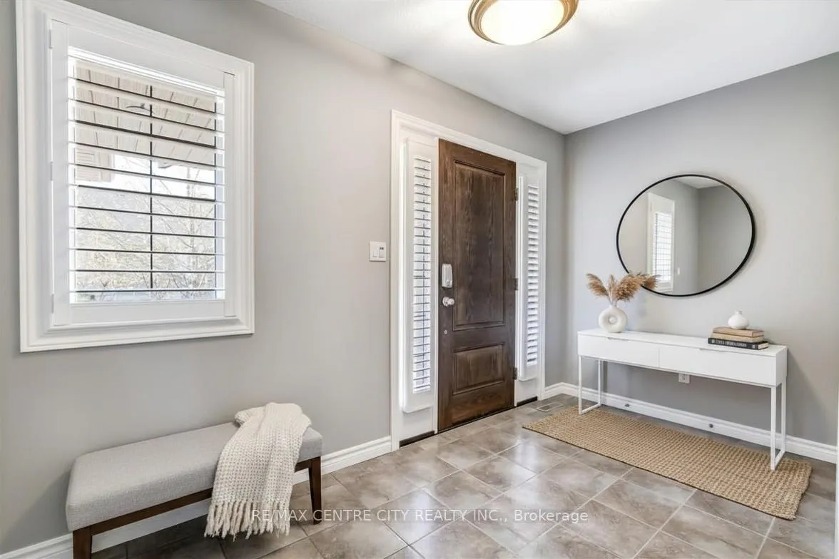 Photo 3 of Unit 5, 120 Southgate Parkway, St. Thomas — HOMEH