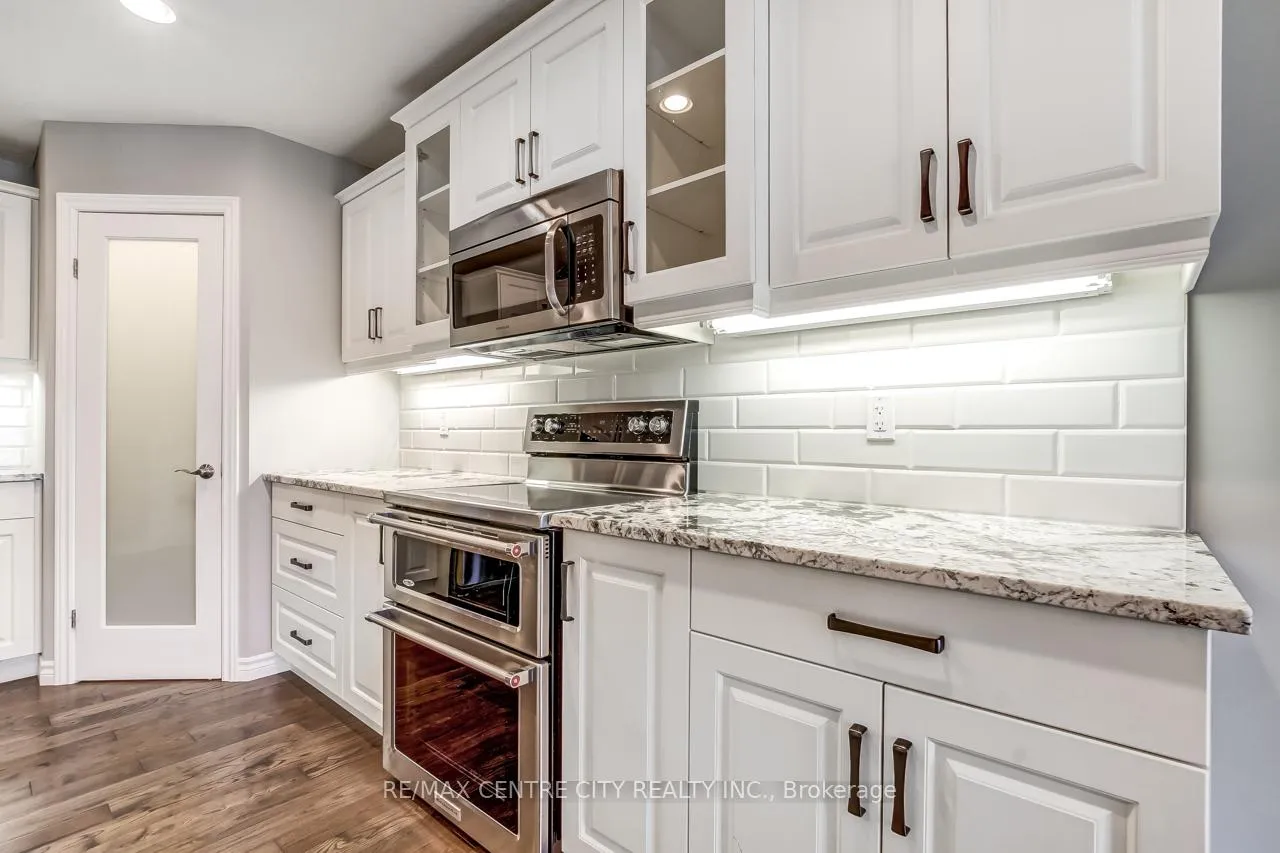 Photo 11 of Unit 5, 120 Southgate Parkway, St. Thomas — HOMEH