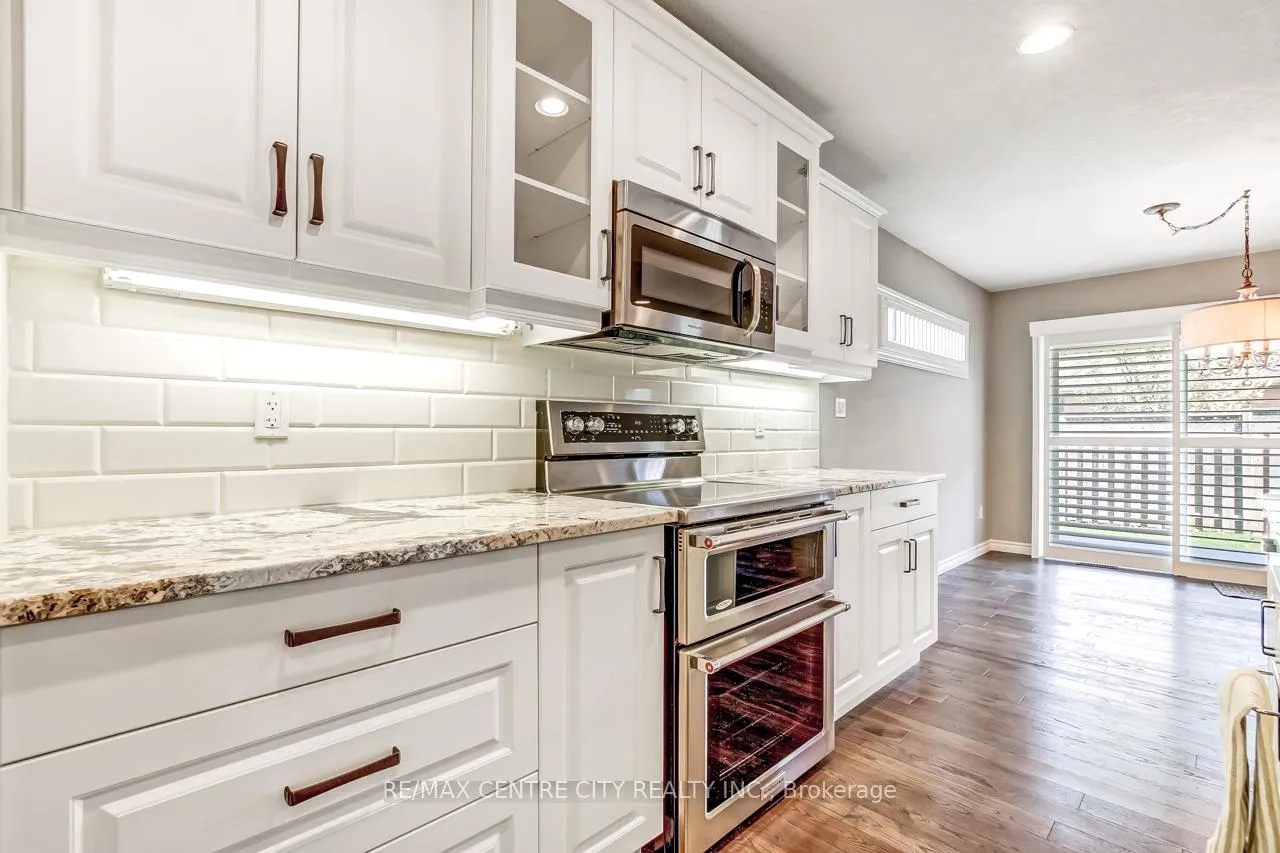 Photo 12 of Unit 5, 120 Southgate Parkway, St. Thomas — HOMEH