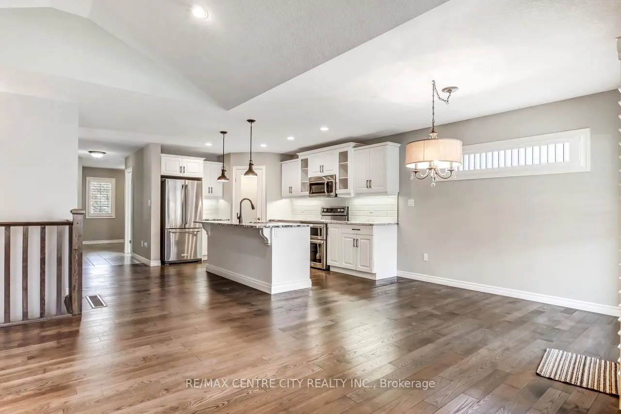 Photo 17 of Unit 5, 120 Southgate Parkway, St. Thomas — HOMEH