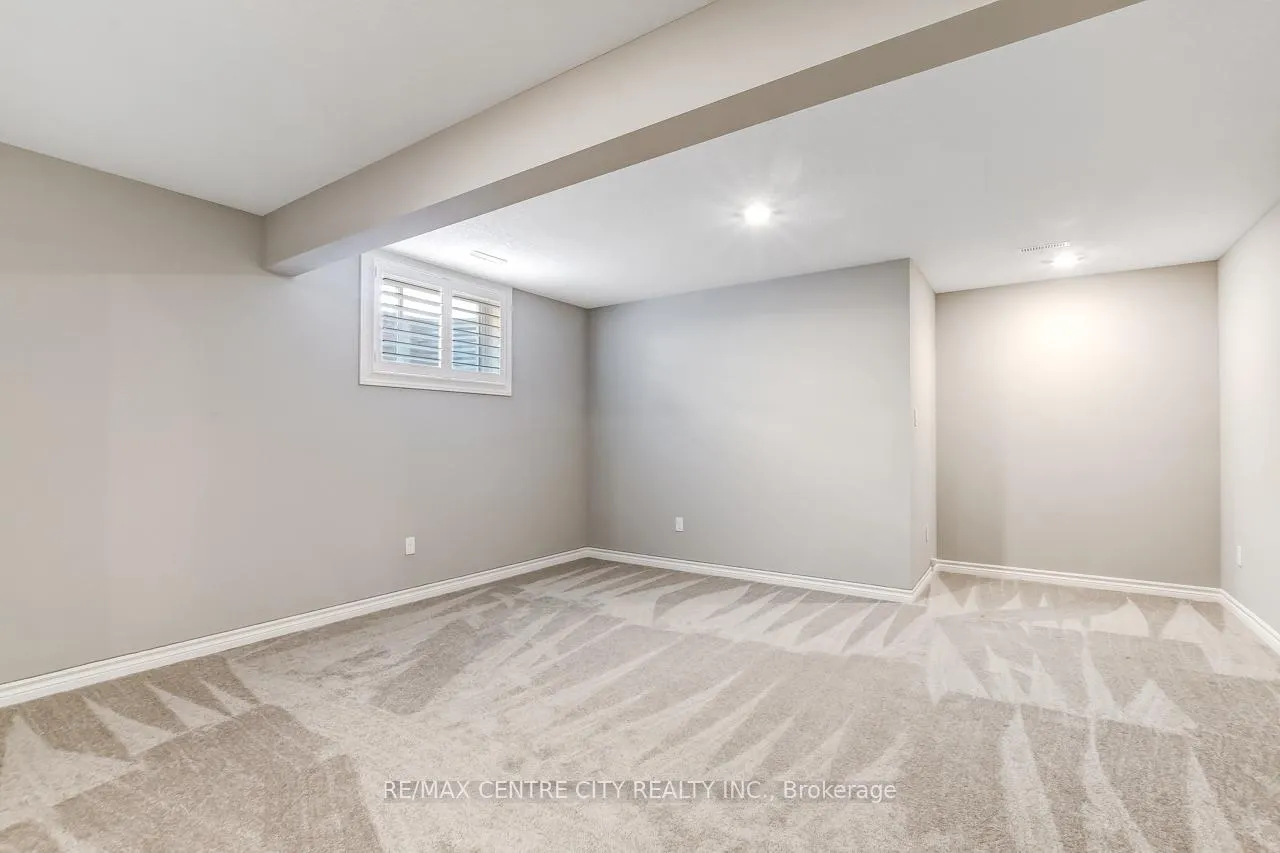 Photo 26 of Unit 5, 120 Southgate Parkway, St. Thomas — HOMEH