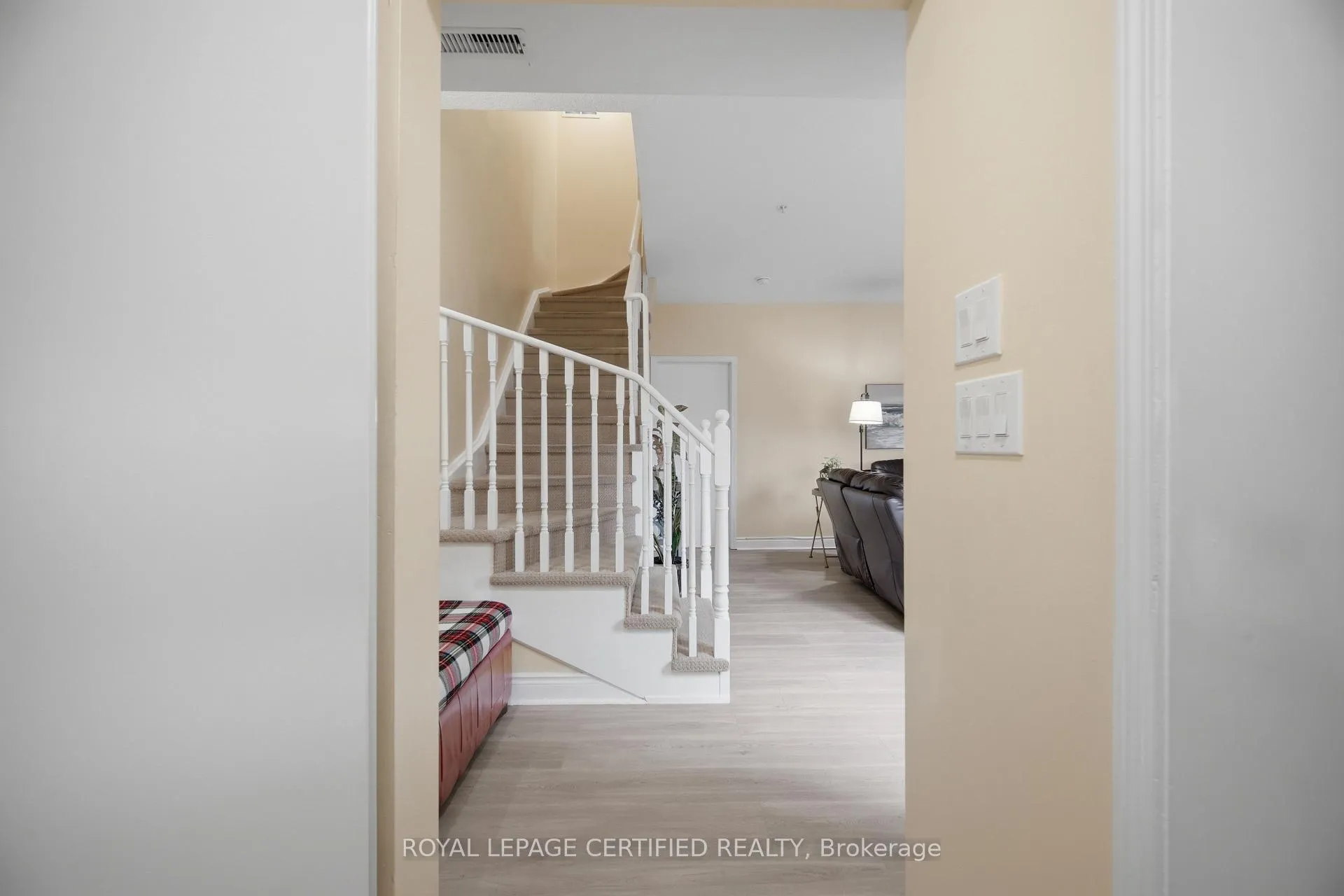 Photo 6 of Unit 101, 25 Richgrove Drive, Etobicoke, Willowridge-Martingrove-Richview — HOMEH
