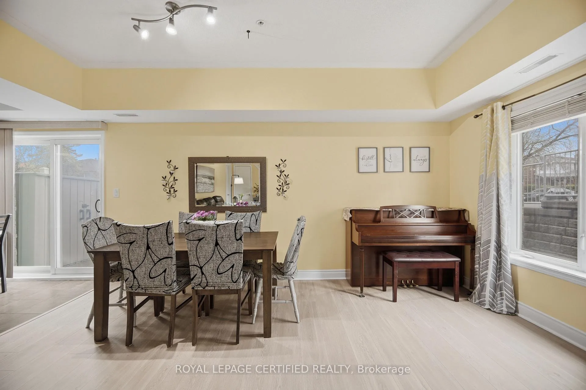 Photo 11 of Unit 101, 25 Richgrove Drive, Etobicoke, Willowridge-Martingrove-Richview — HOMEH