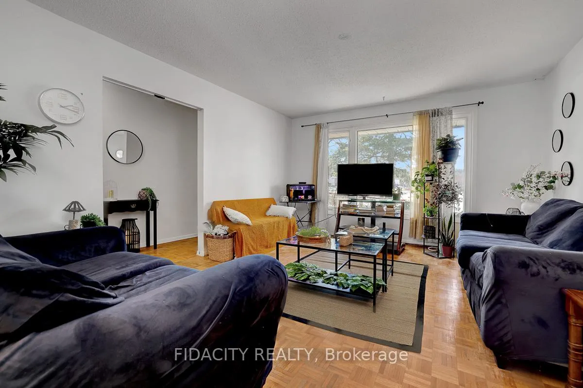 Photo 4 of 2336 Ogilvie Road, Ottawa, Beacon Hill North — HOMEH