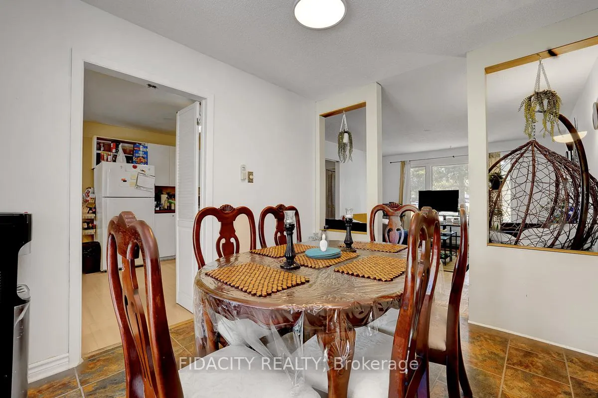Photo 6 of 2336 Ogilvie Road, Ottawa, Beacon Hill North — HOMEH