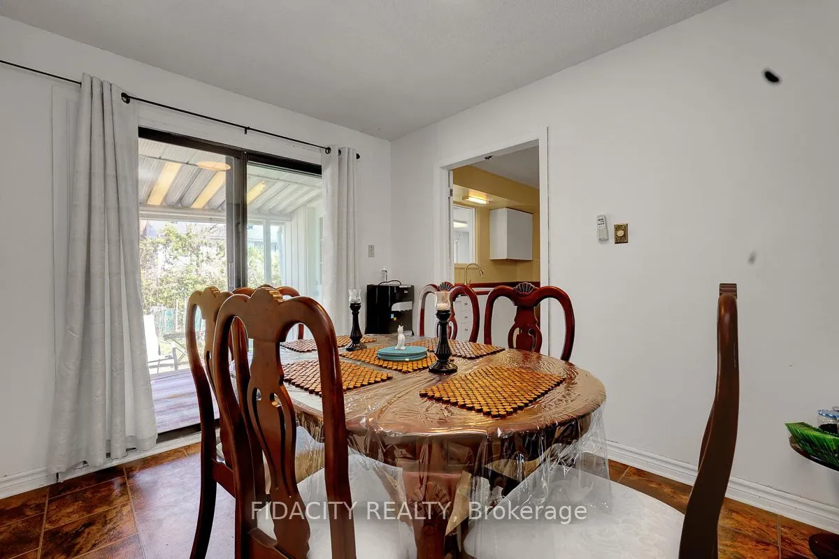 Photo 7 of 2336 Ogilvie Road, Ottawa, Beacon Hill North — HOMEH