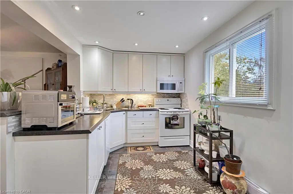 Photo 16 of 90 Ann Street, Hamilton, Dundas — HOMEH