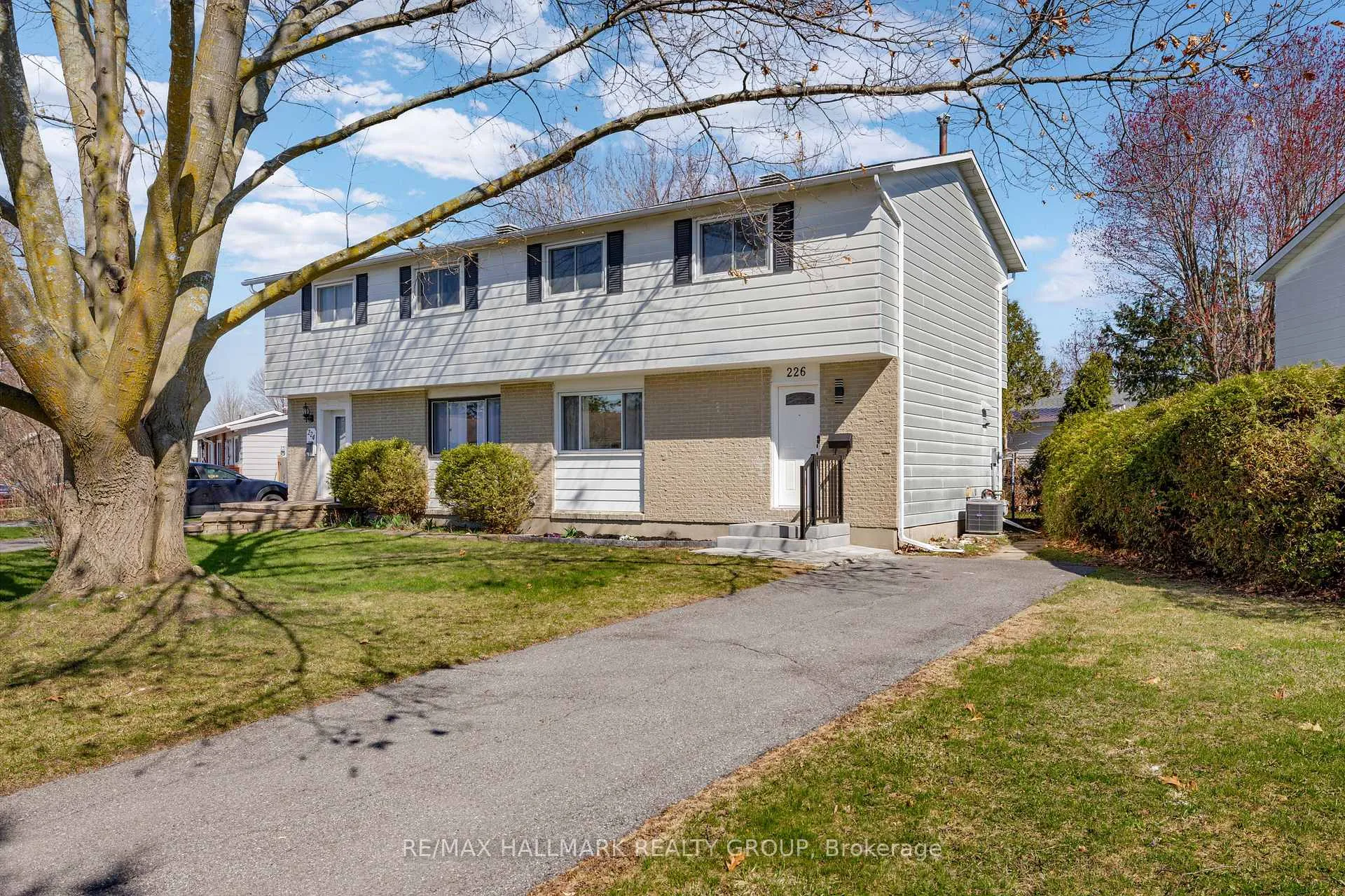 Front of 226 Old Colony Road