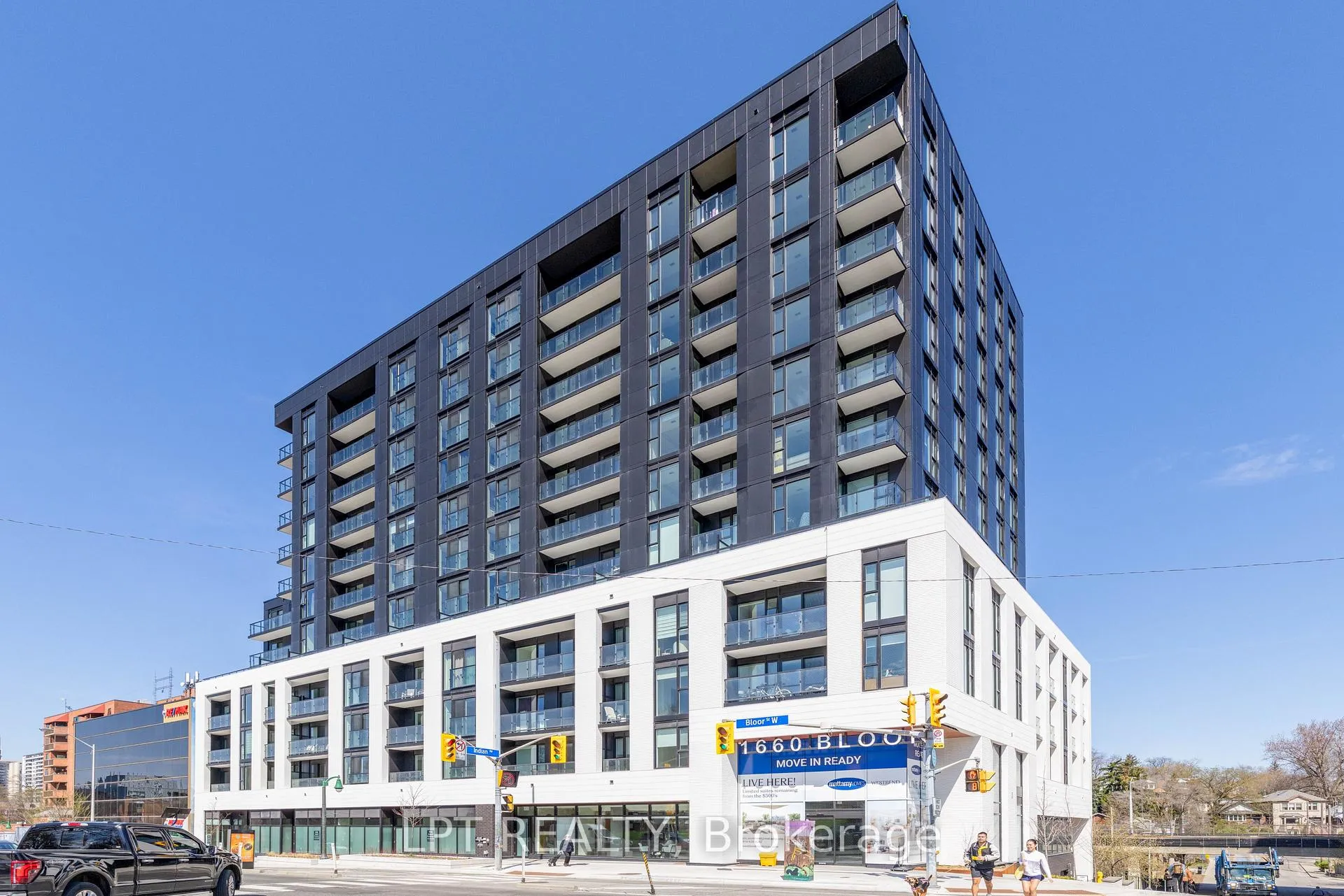 Front of Unit 506, 1660 Bloor Street W