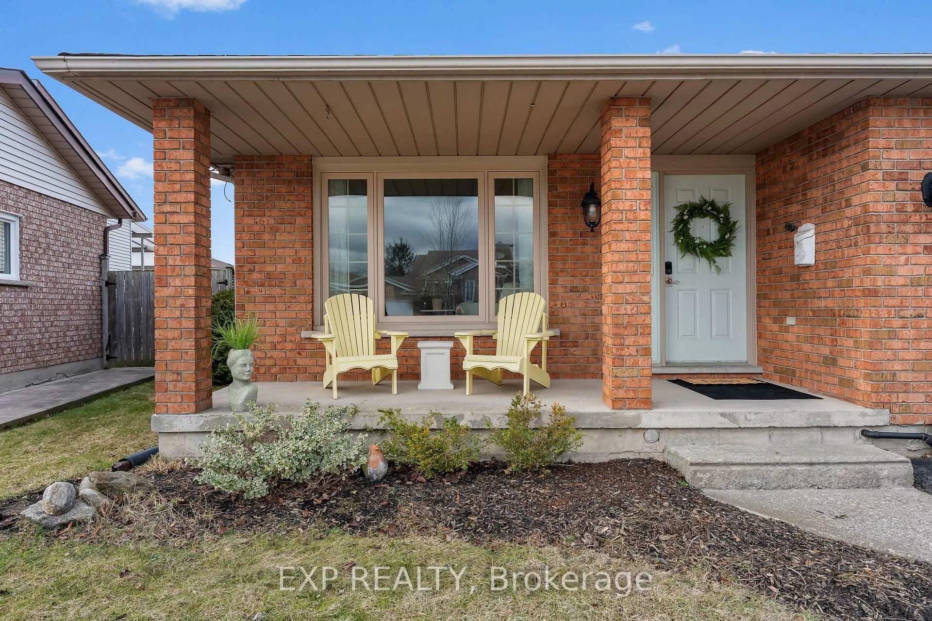 Photo 4 of 7752 Preakness Street, Niagara Falls, Ascot — HOMEH
