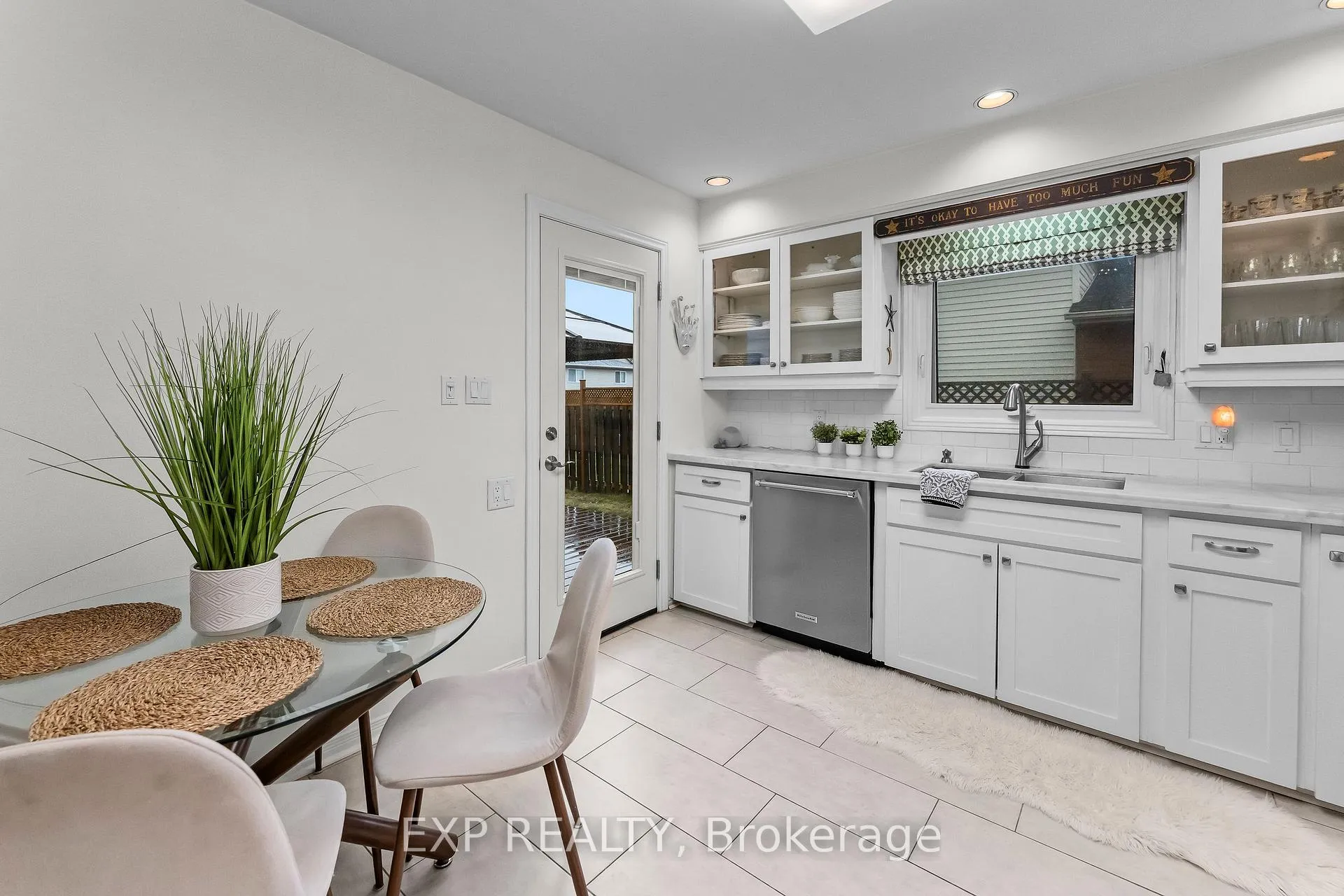 Photo 15 of 7752 Preakness Street, Niagara Falls, Ascot — HOMEH