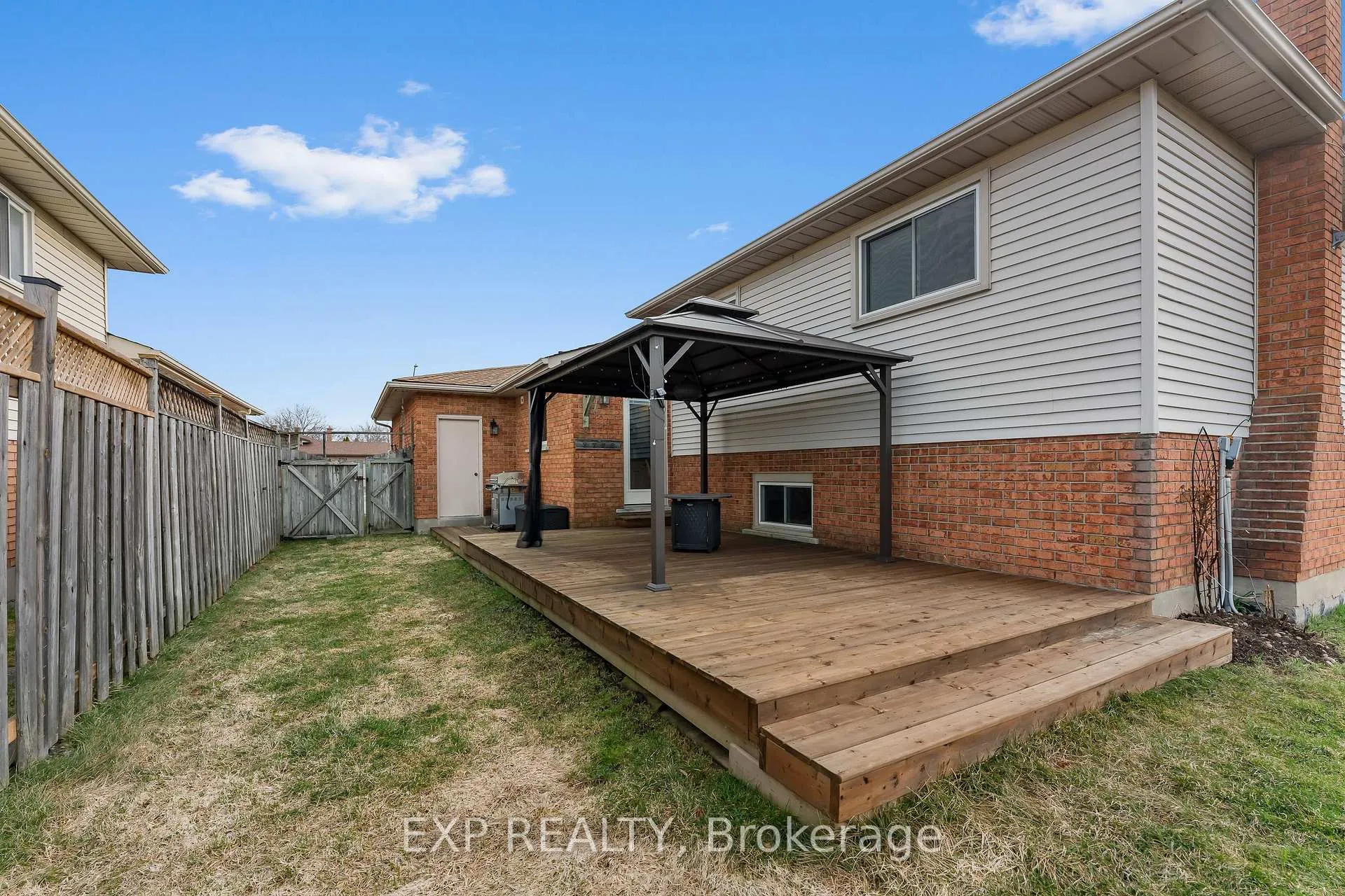 Photo 39 of 7752 Preakness Street, Niagara Falls, Ascot — HOMEH