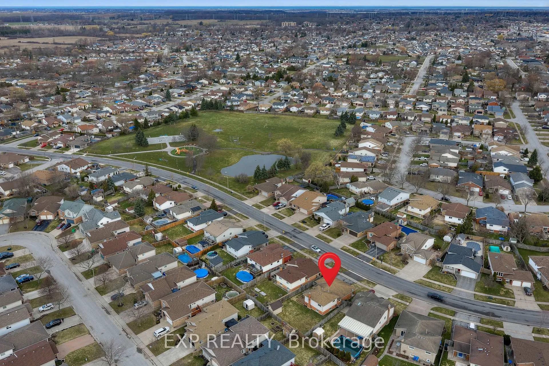 Photo 45 of 7752 Preakness Street, Niagara Falls, Ascot — HOMEH