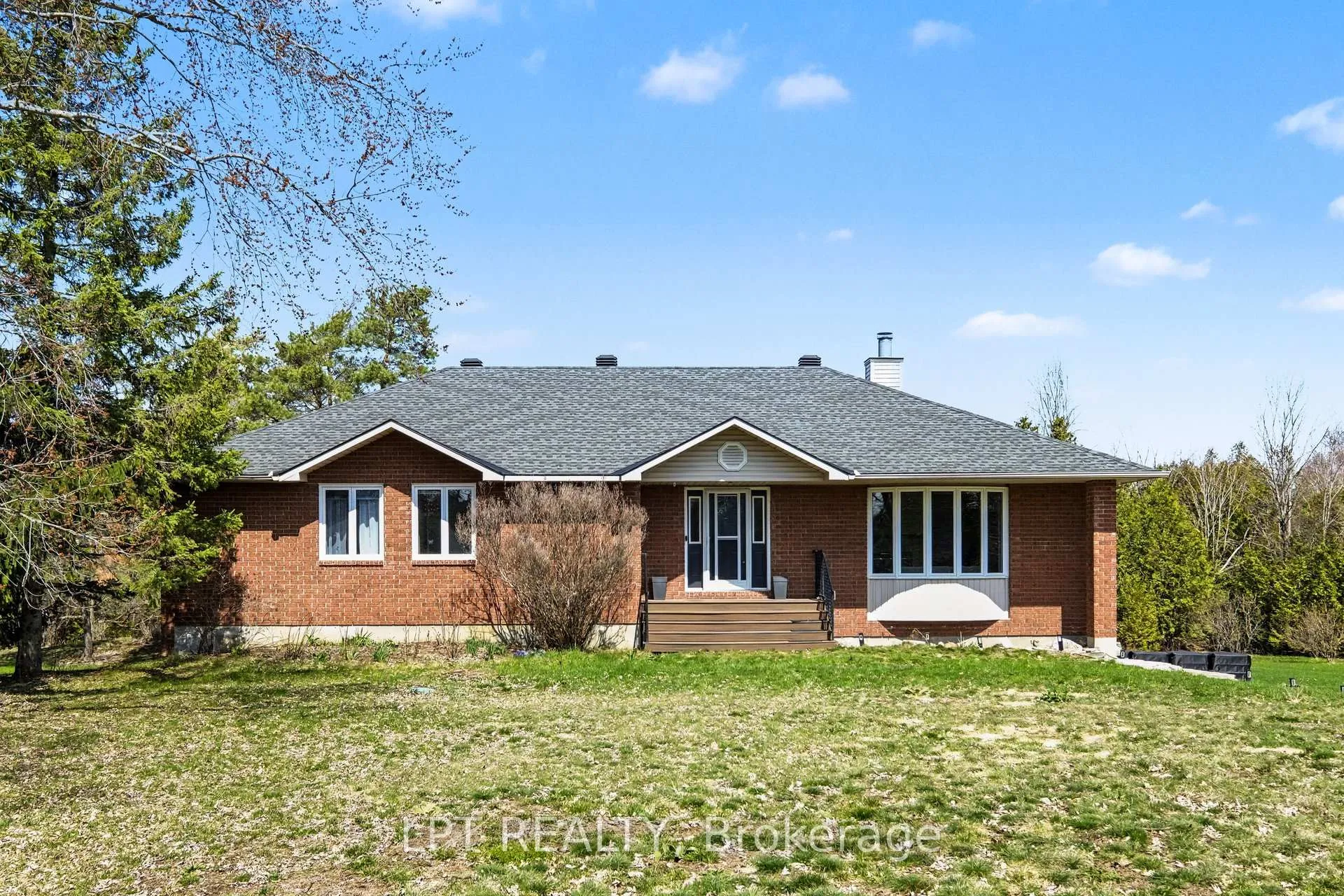 Photo 2 of 8297 Nashdale Drive, Ottawa, Osgoode Twp North of Reg Rd 6 — HOMEH