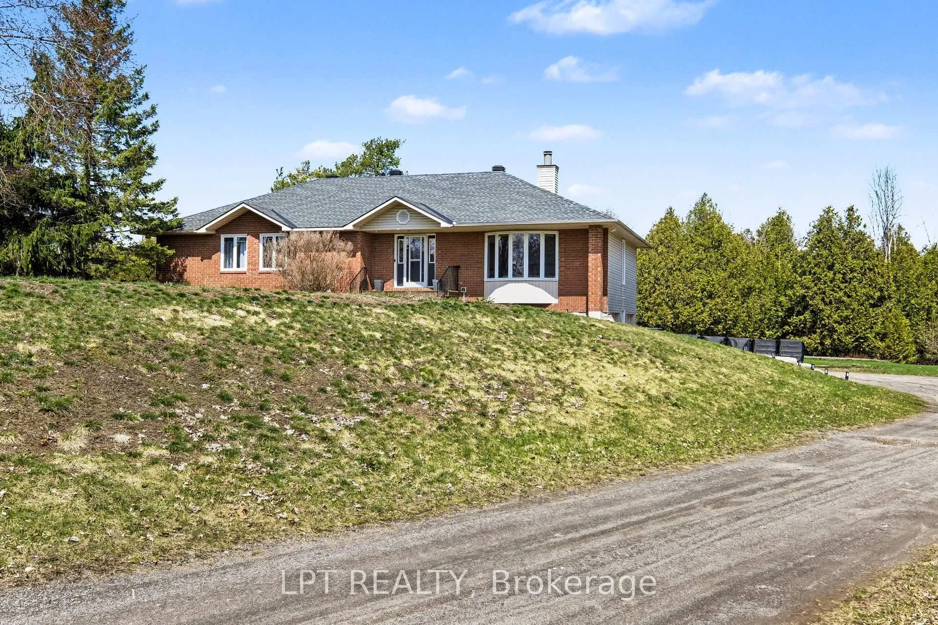 Photo 3 of 8297 Nashdale Drive, Ottawa, Osgoode Twp North of Reg Rd 6 — HOMEH