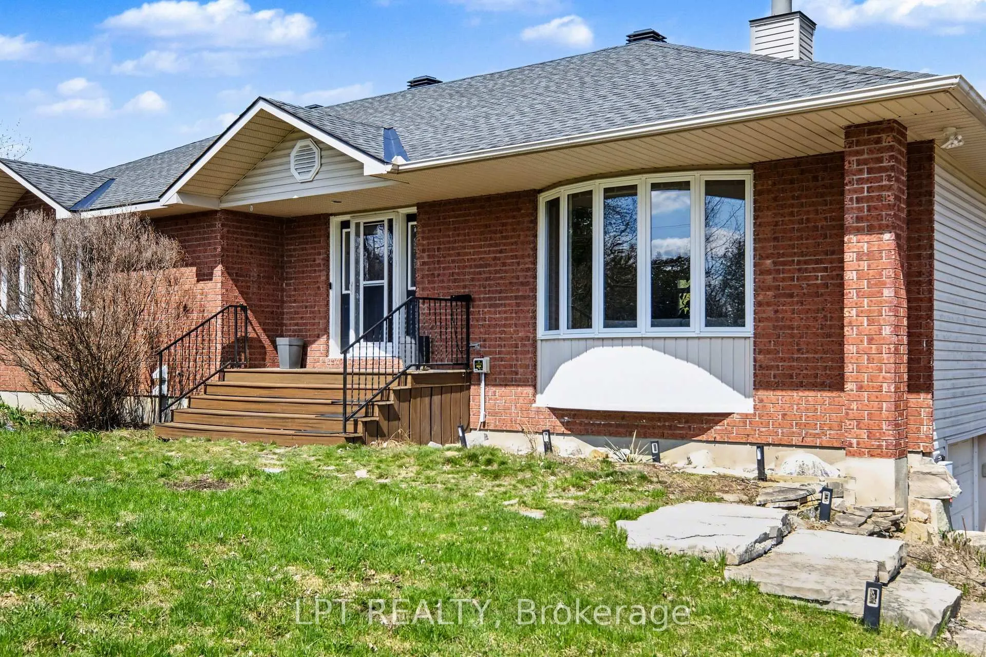 Photo 4 of 8297 Nashdale Drive, Ottawa, Osgoode Twp North of Reg Rd 6 — HOMEH