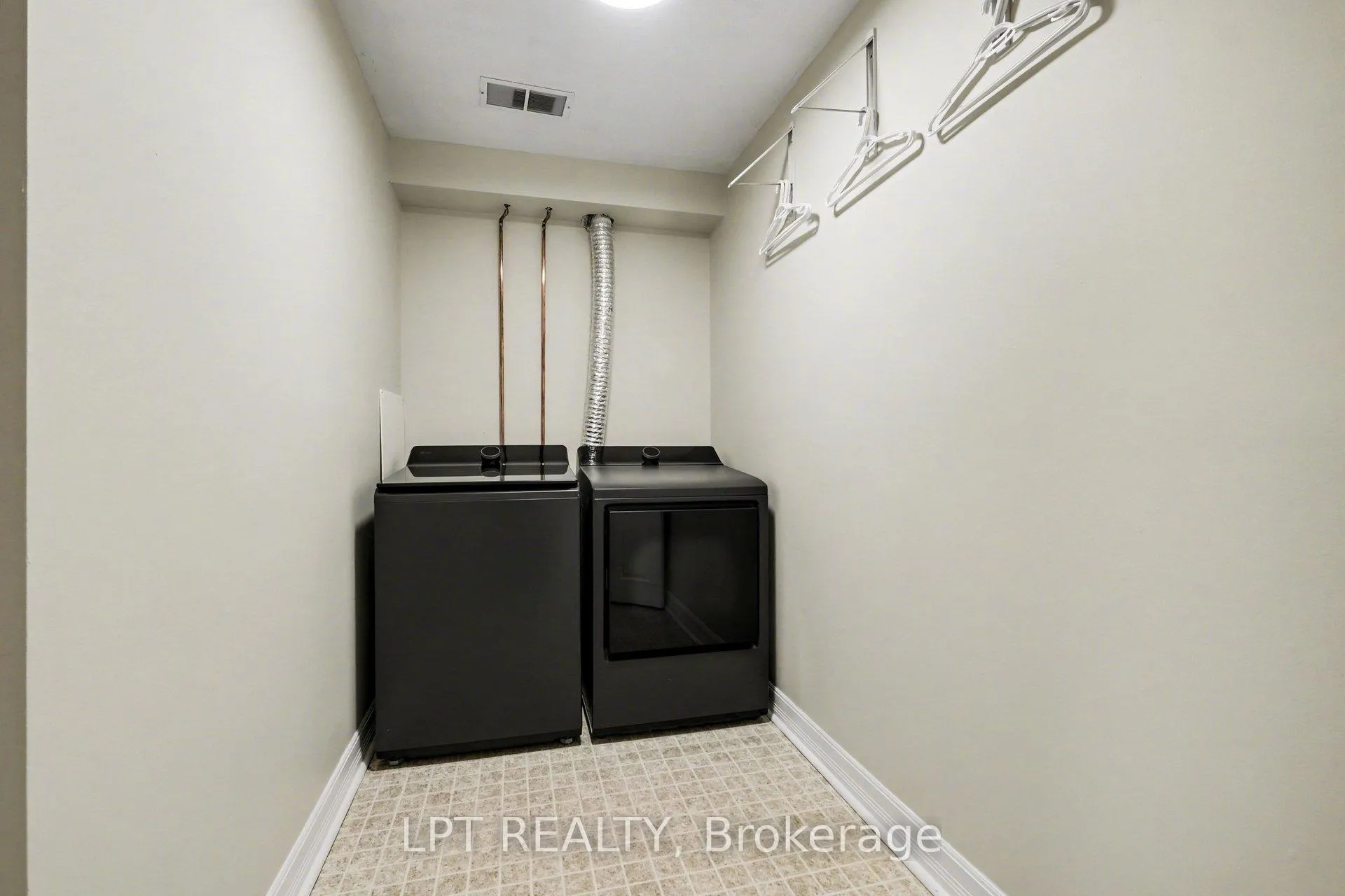 Photo 30 of 8297 Nashdale Drive, Ottawa, Osgoode Twp North of Reg Rd 6 — HOMEH