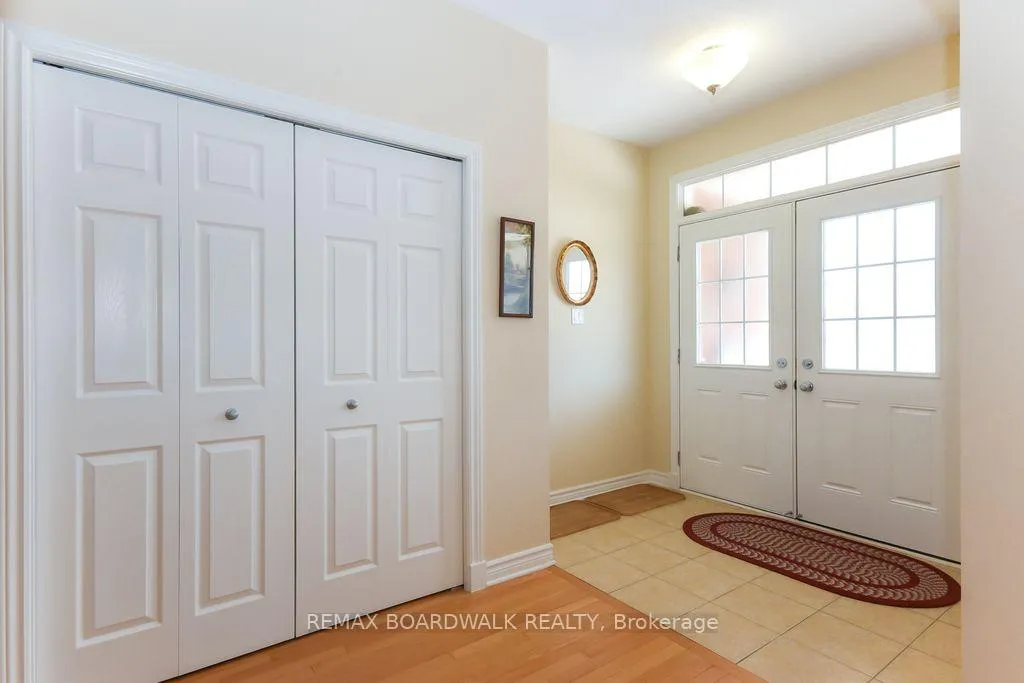 Photo 5 of 1861 Mickelberry Crescent, Ottawa, Notting Hill/Summerside — HOMEH