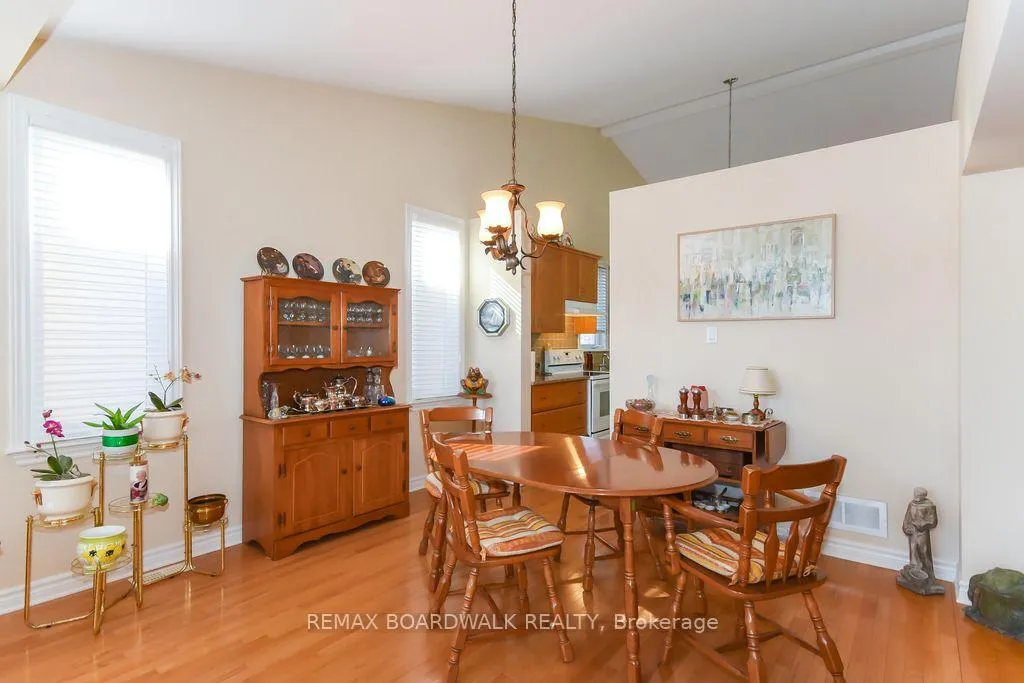 Photo 8 of 1861 Mickelberry Crescent, Ottawa, Notting Hill/Summerside — HOMEH