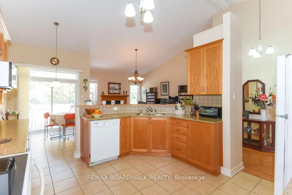 Photo 14 of 1861 Mickelberry Crescent, Ottawa, Notting Hill/Summerside — HOMEH