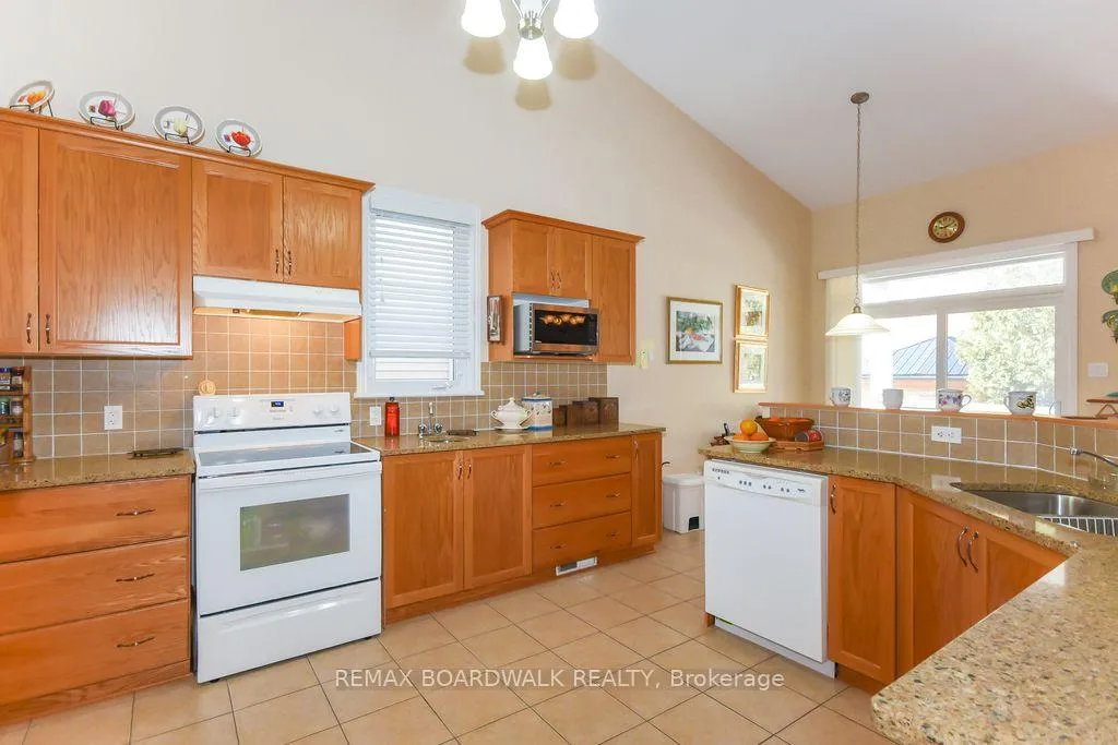 Photo 15 of 1861 Mickelberry Crescent, Ottawa, Notting Hill/Summerside — HOMEH