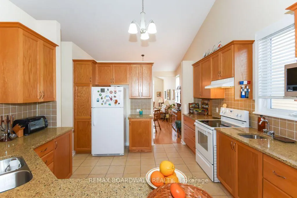 Photo 17 of 1861 Mickelberry Crescent, Ottawa, Notting Hill/Summerside — HOMEH