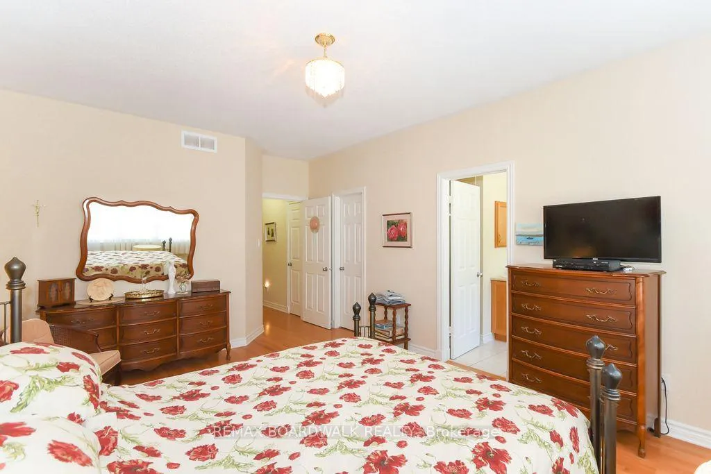 Photo 23 of 1861 Mickelberry Crescent, Ottawa, Notting Hill/Summerside — HOMEH