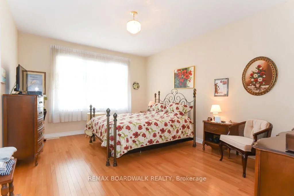 Photo 25 of 1861 Mickelberry Crescent, Ottawa, Notting Hill/Summerside — HOMEH