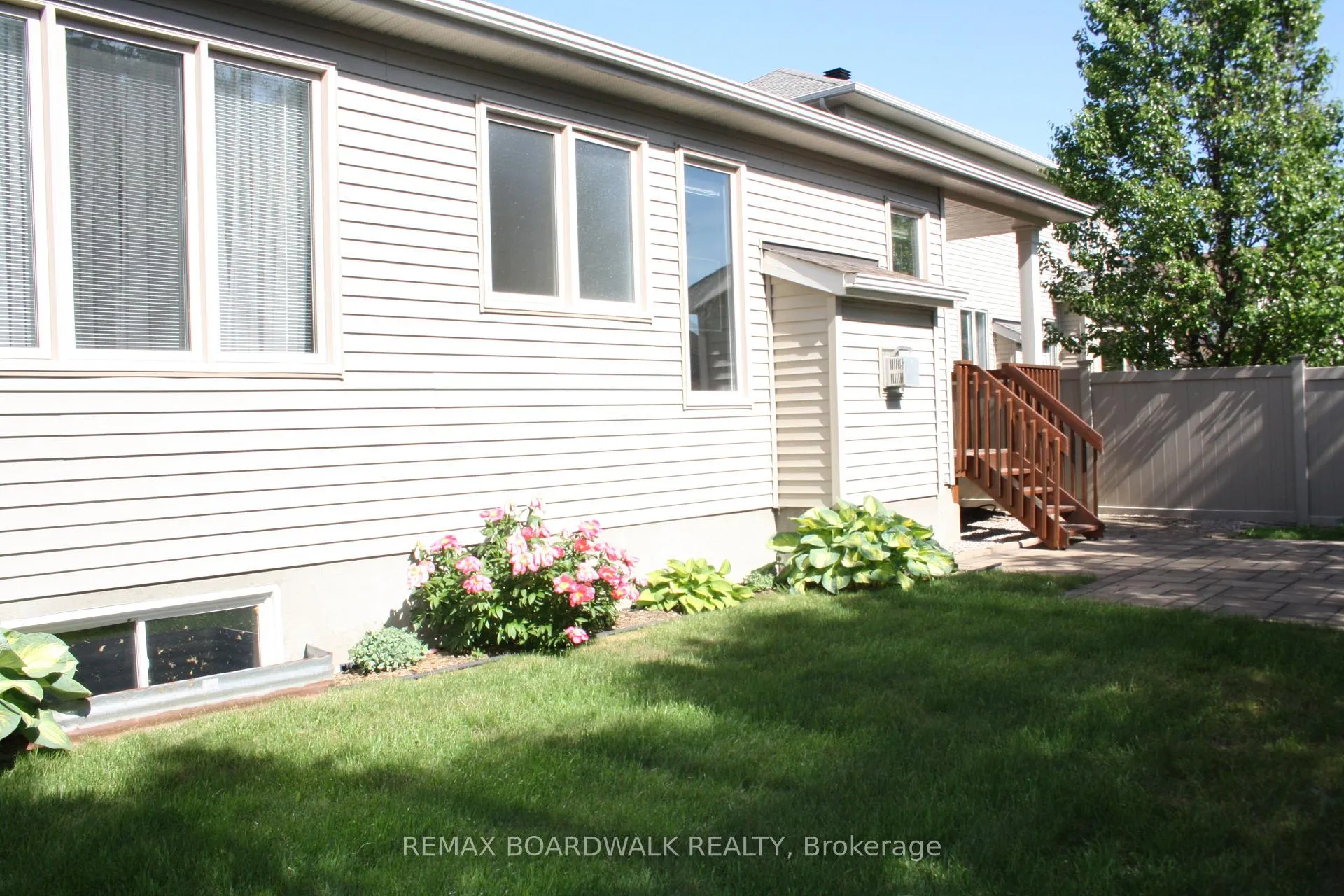 Photo 36 of 1861 Mickelberry Crescent, Ottawa, Notting Hill/Summerside — HOMEH