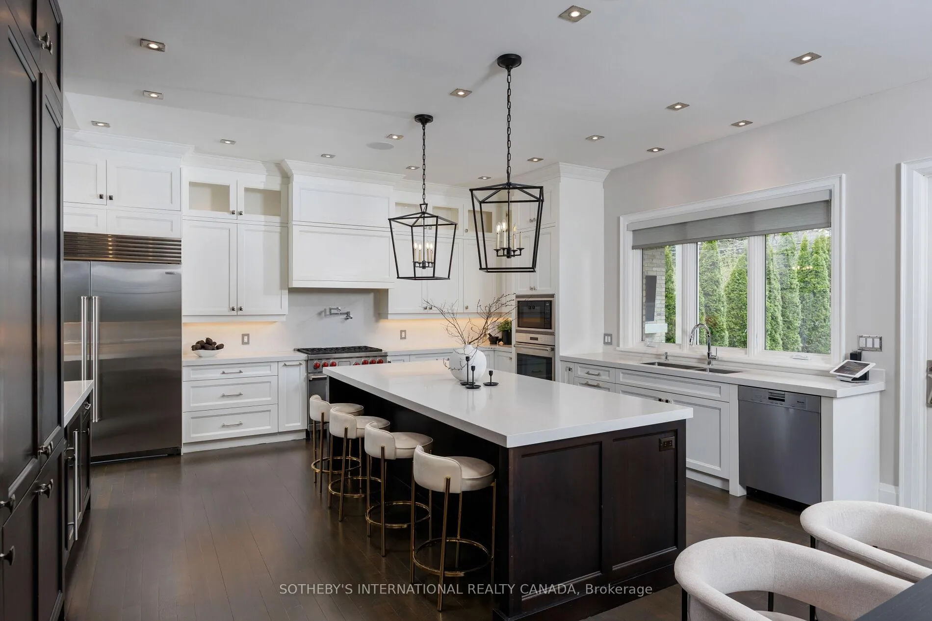 Photo 9 of 122 Wimbleton Road, Etobicoke, Edenbridge-Humber Valley — HOMEH