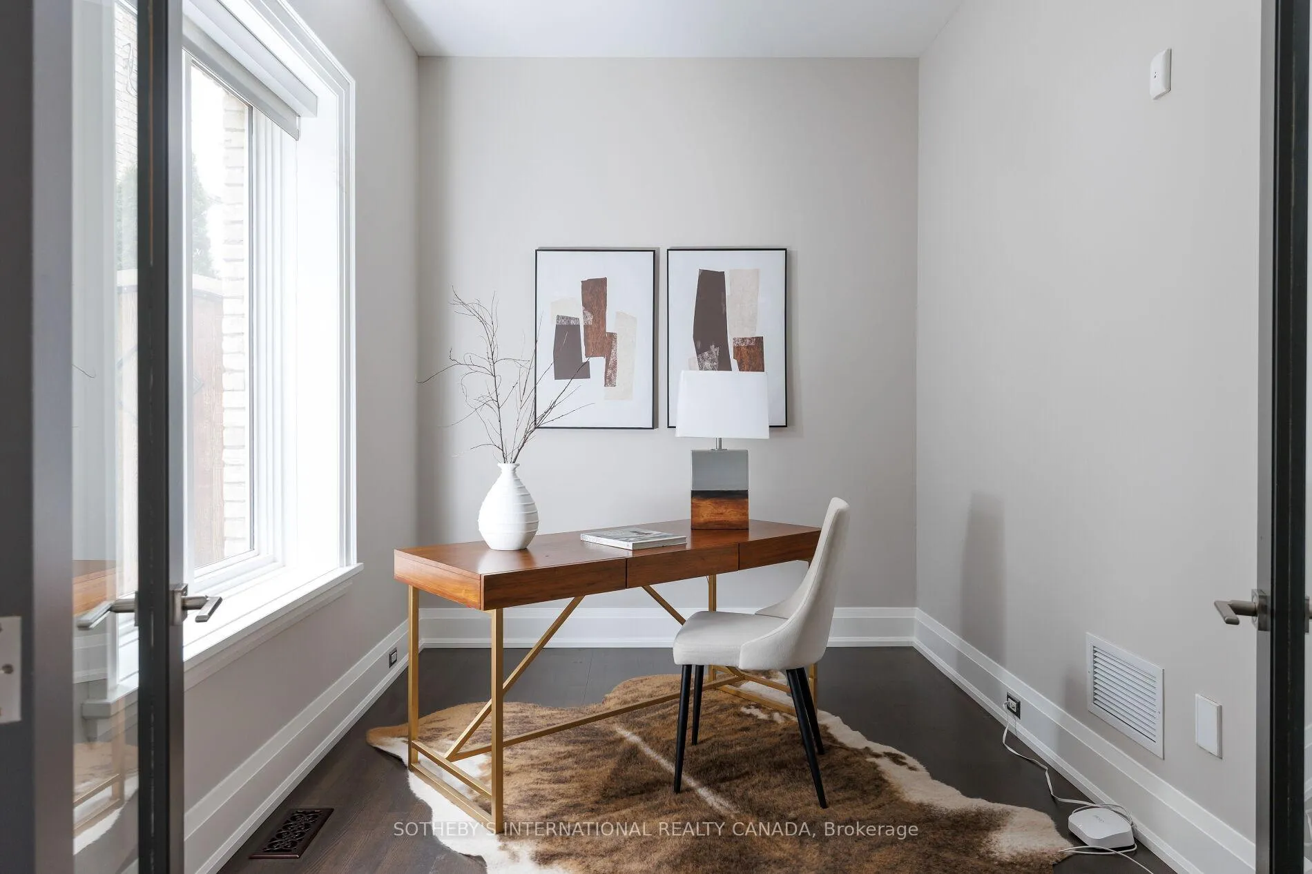 Photo 15 of 122 Wimbleton Road, Etobicoke, Edenbridge-Humber Valley — HOMEH