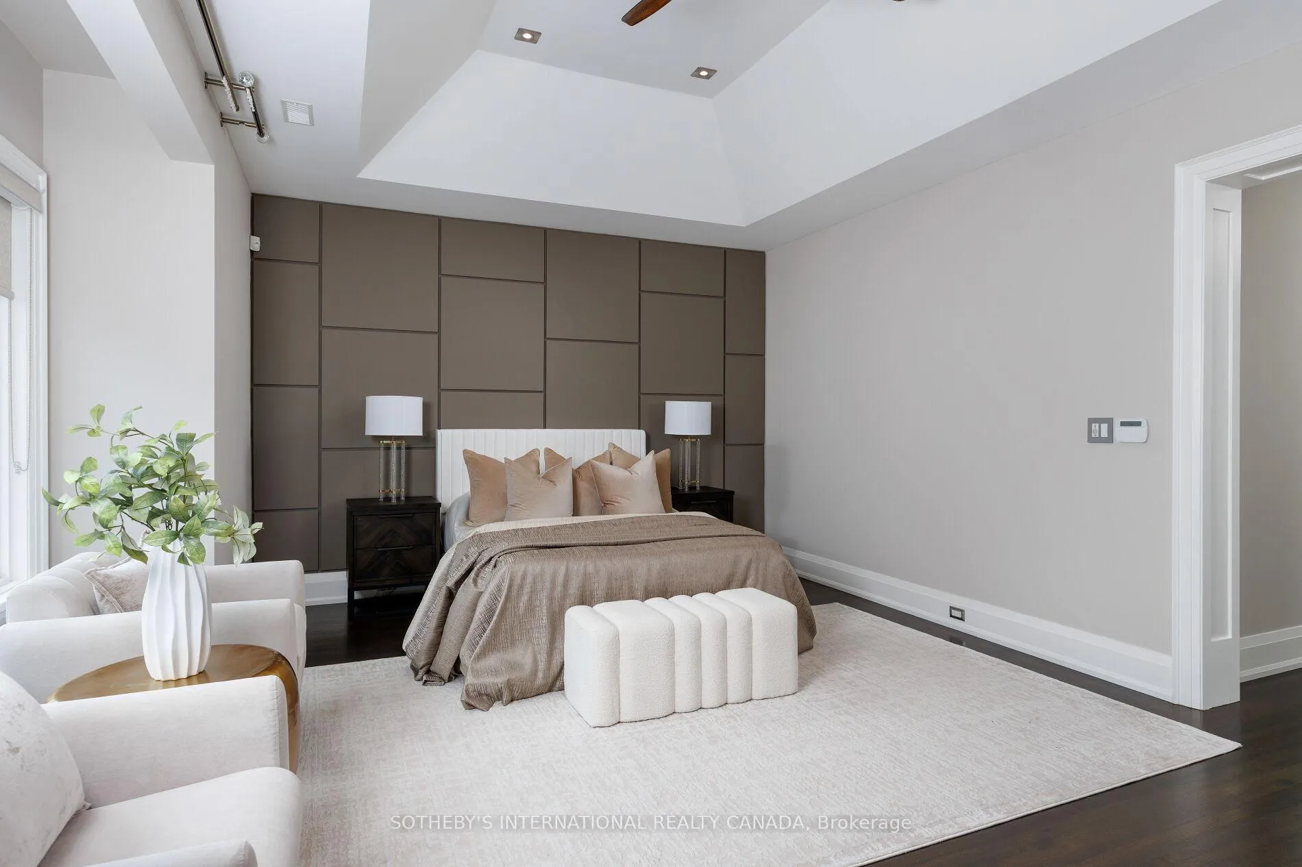 Photo 19 of 122 Wimbleton Road, Etobicoke, Edenbridge-Humber Valley — HOMEH