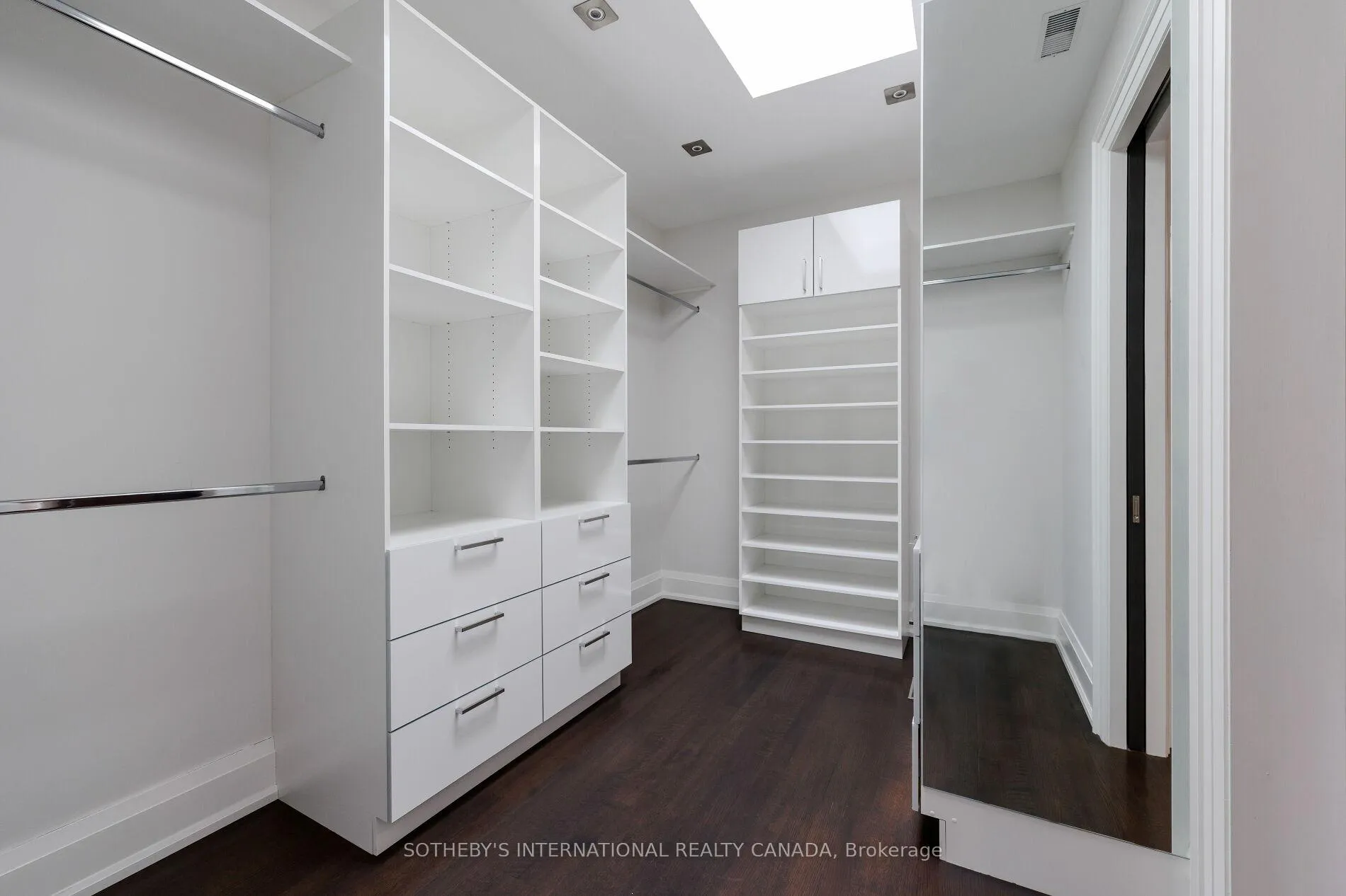 Photo 23 of 122 Wimbleton Road, Etobicoke, Edenbridge-Humber Valley — HOMEH