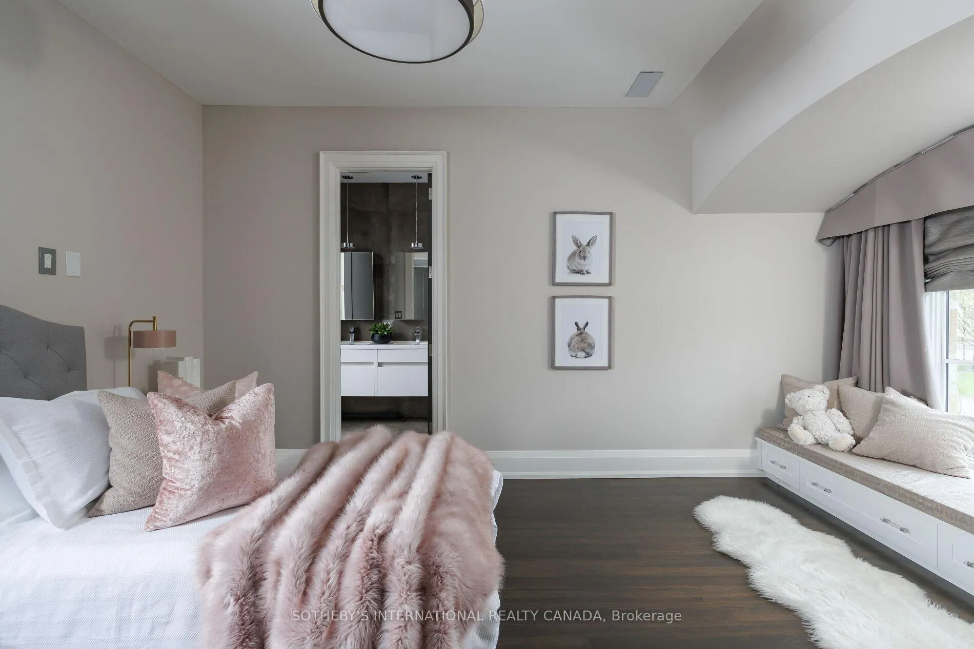 Photo 31 of 122 Wimbleton Road, Etobicoke, Edenbridge-Humber Valley — HOMEH