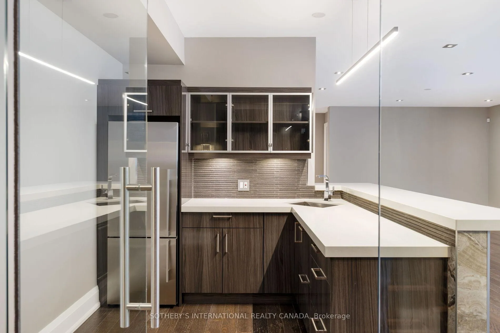 Photo 40 of 122 Wimbleton Road, Etobicoke, Edenbridge-Humber Valley — HOMEH