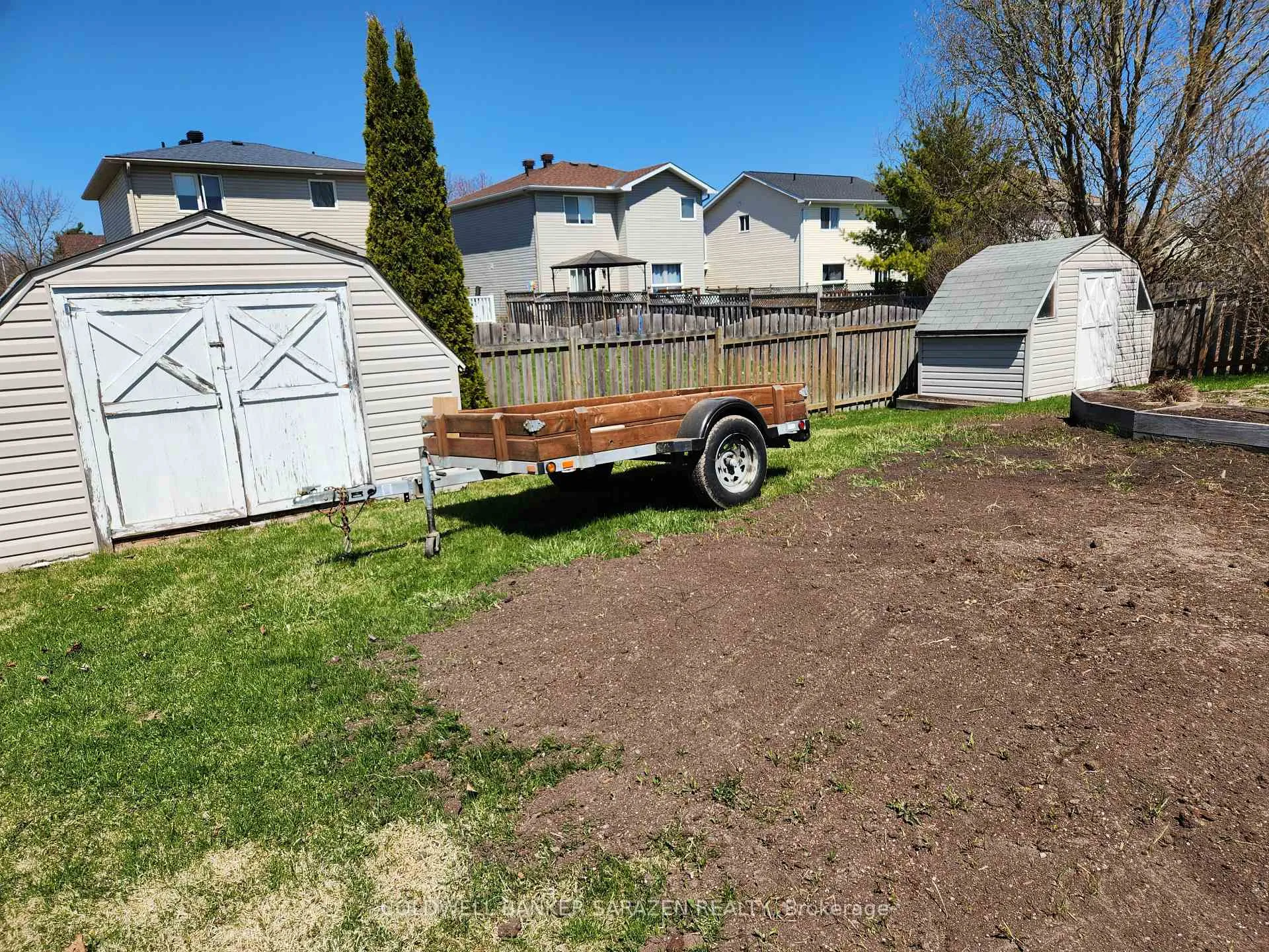 Photo 2 of 105 Mclachlin Street S, Arnprior — HOMEH
