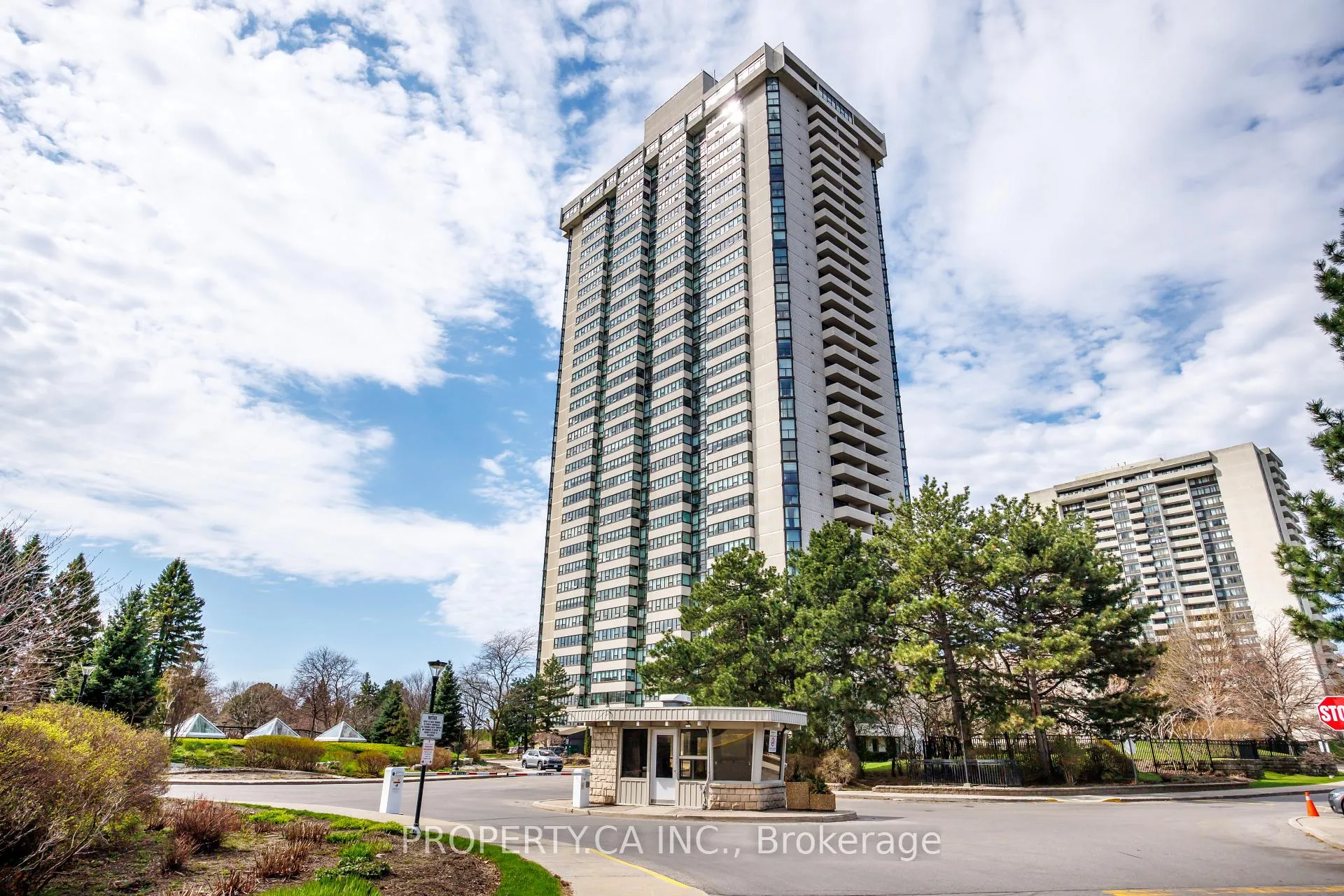 Front of Unit 705, 3303 Don Mills Road