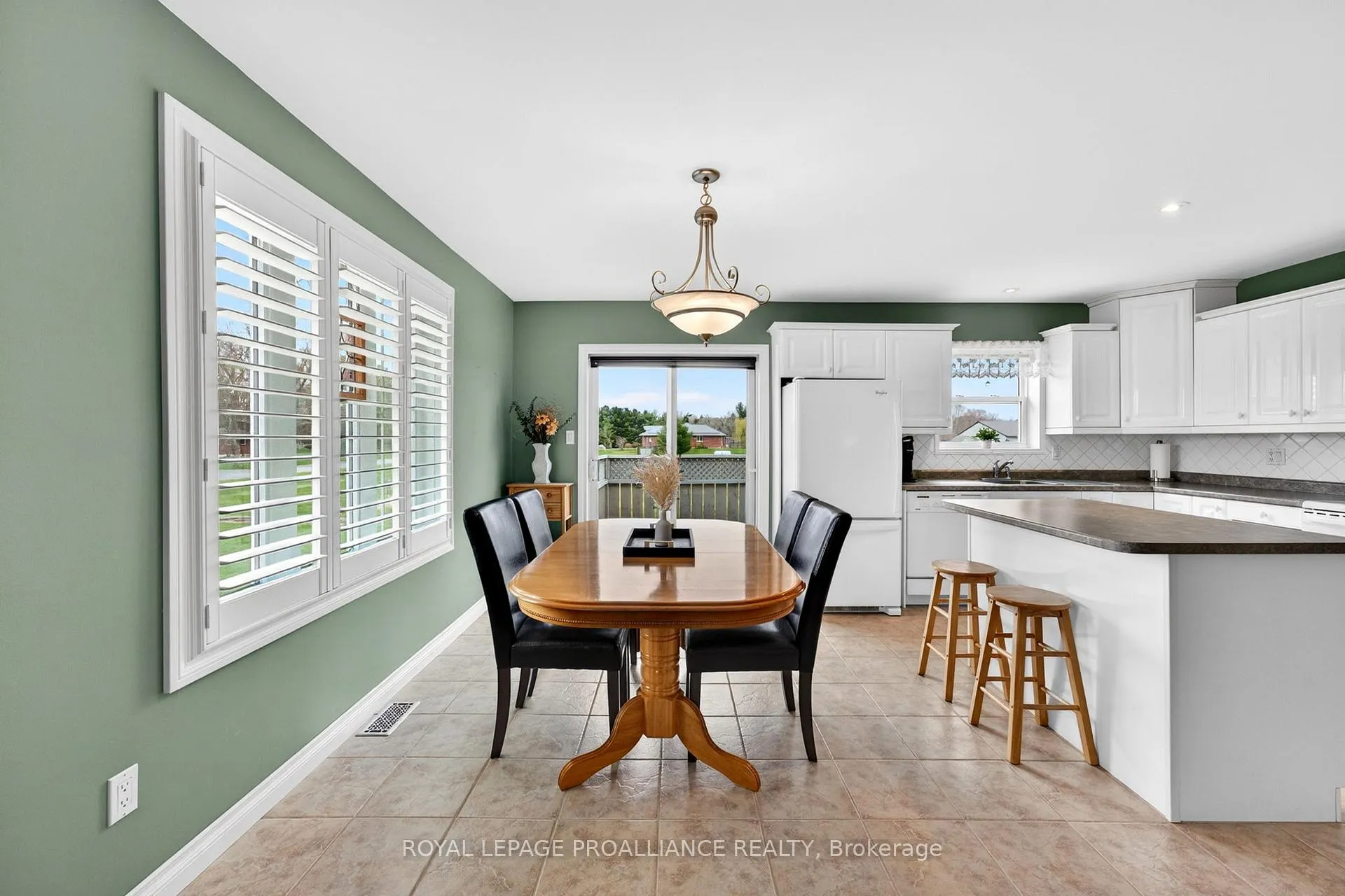 Photo 9 of 75 Homan Road, Belleville, Thurlow Ward — HOMEH