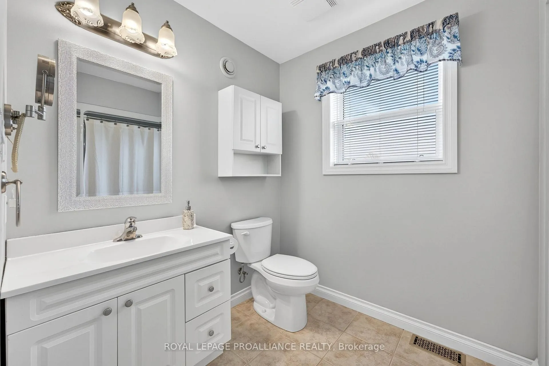 Photo 26 of 75 Homan Road, Belleville, Thurlow Ward — HOMEH