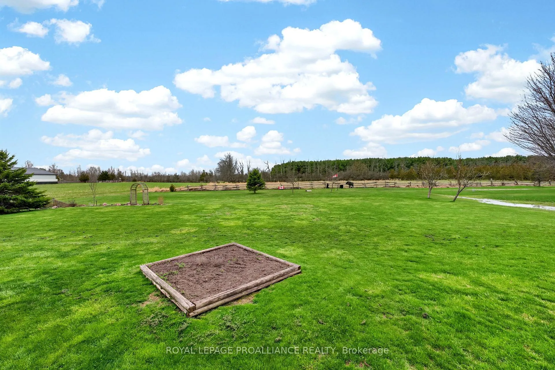 Photo 40 of 75 Homan Road, Belleville, Thurlow Ward — HOMEH