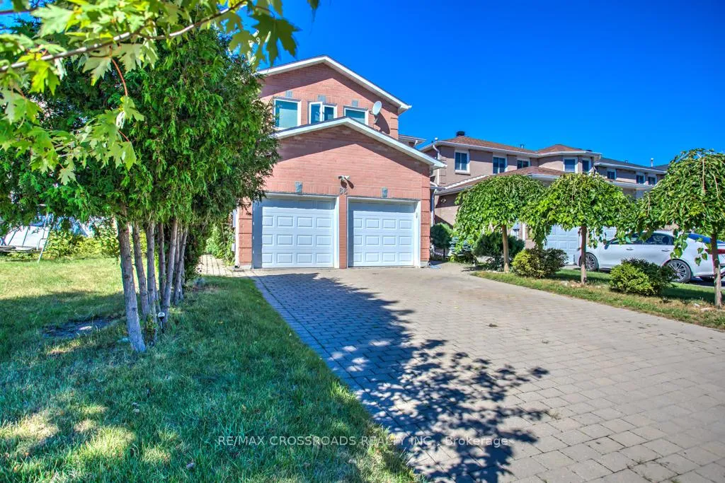 Photo 1 of 66 Bayhampton Crescent, Vaughan, Brownridge — HOMEH