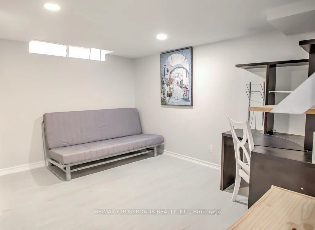 Photo 12 of 66 Bayhampton Crescent, Vaughan, Brownridge — HOMEH