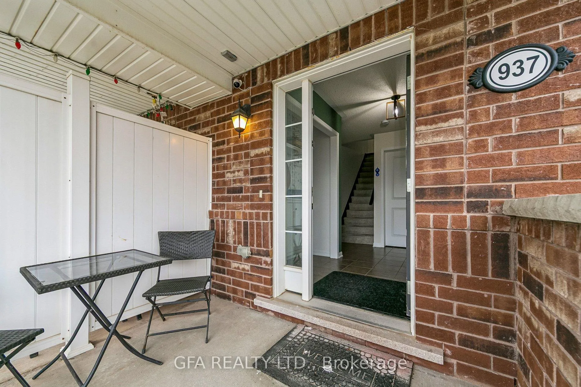 Photo 3 of 937 Nadalin Heights, Milton, Willmott — HOMEH