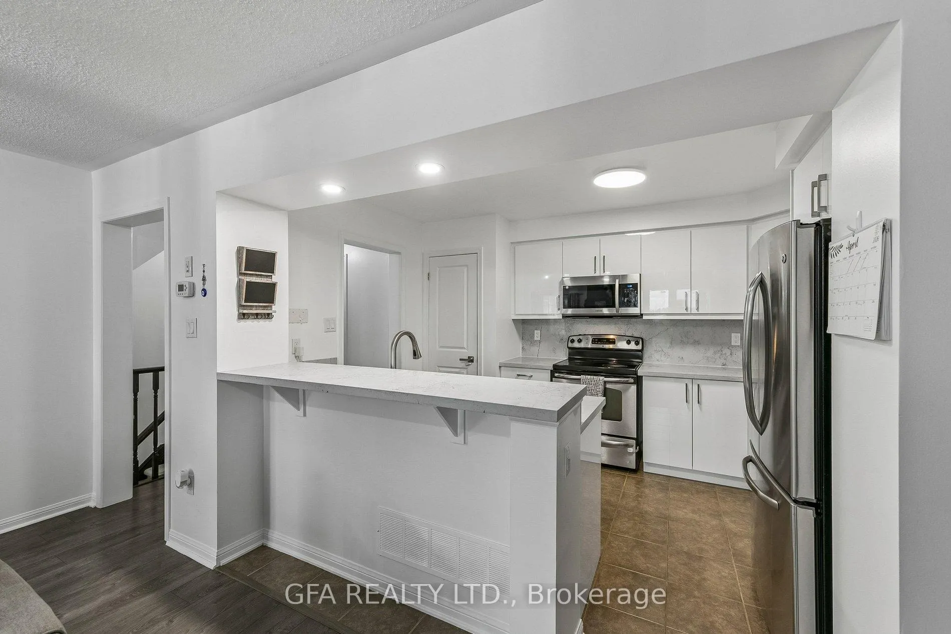 Photo 13 of 937 Nadalin Heights, Milton, Willmott — HOMEH