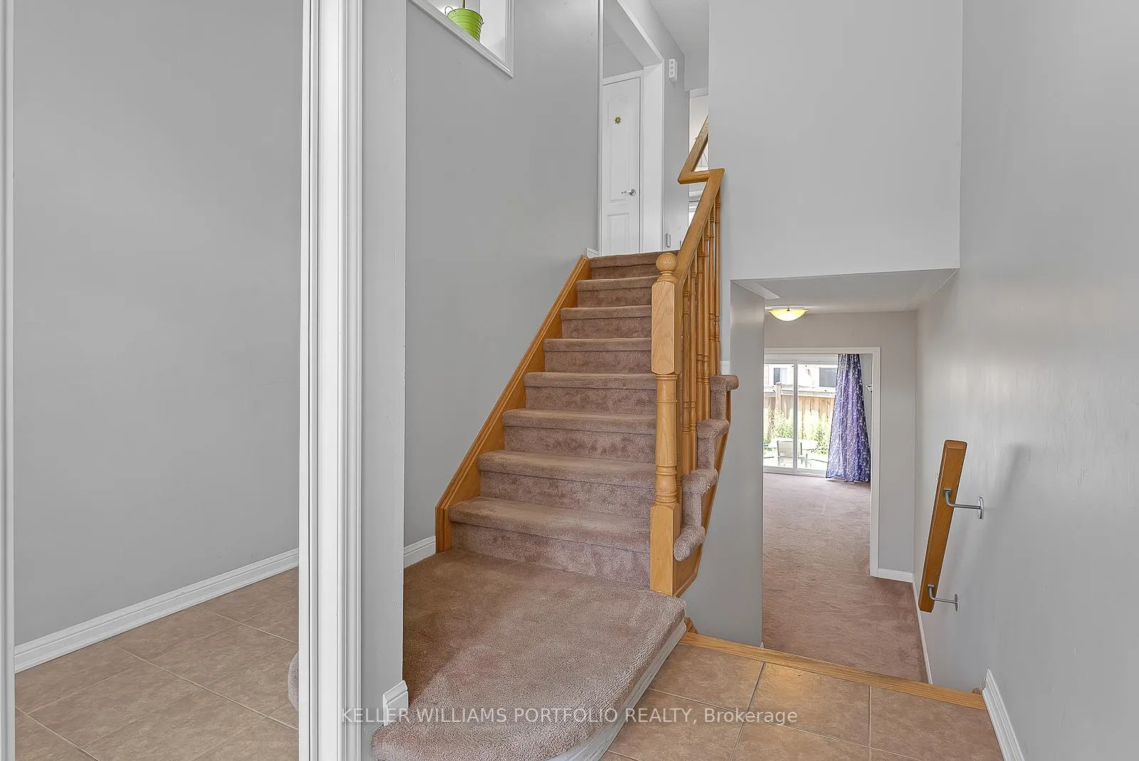 Photo 4 of 32 Affleck Road, Brampton, Northwest Brampton — HOMEH