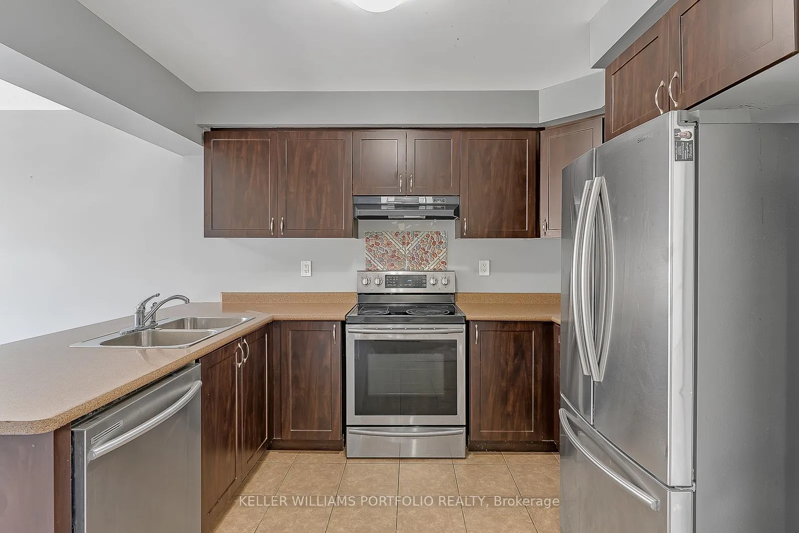 Photo 7 of 32 Affleck Road, Brampton, Northwest Brampton — HOMEH
